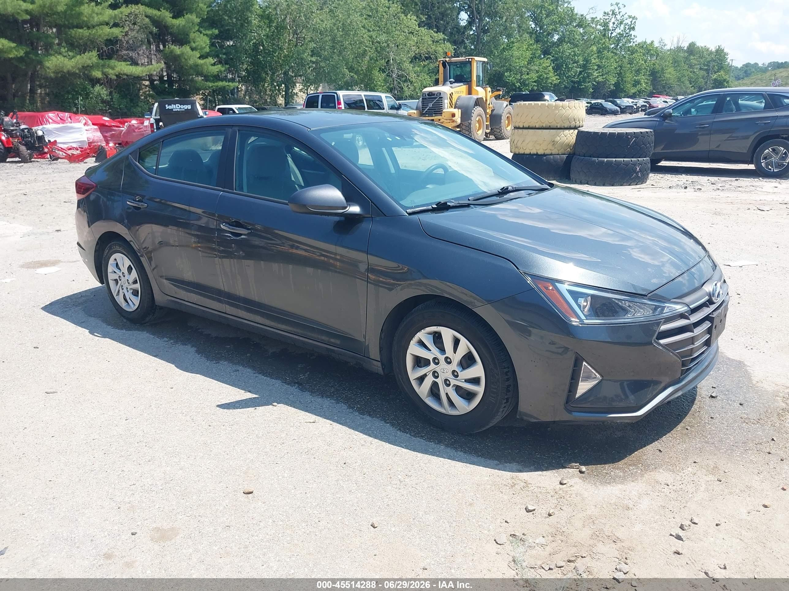 2020 Hyundai Elantra SE, VIN 5NPD74LF2LH614110 — Normal wear