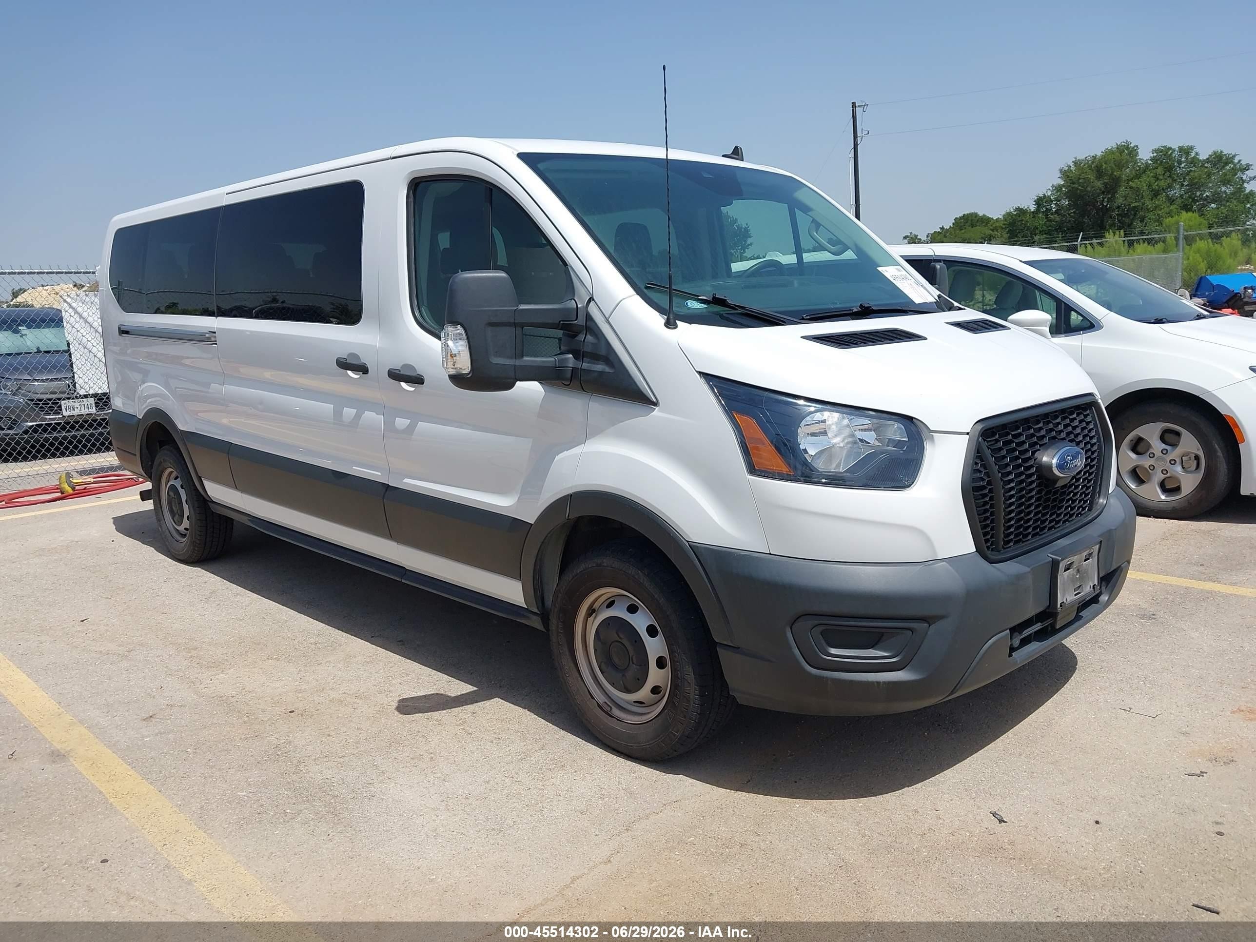 2022 Ford Transit Passenger XLT, VIN 1FBAX2Y87NKA14824 — Normal wear