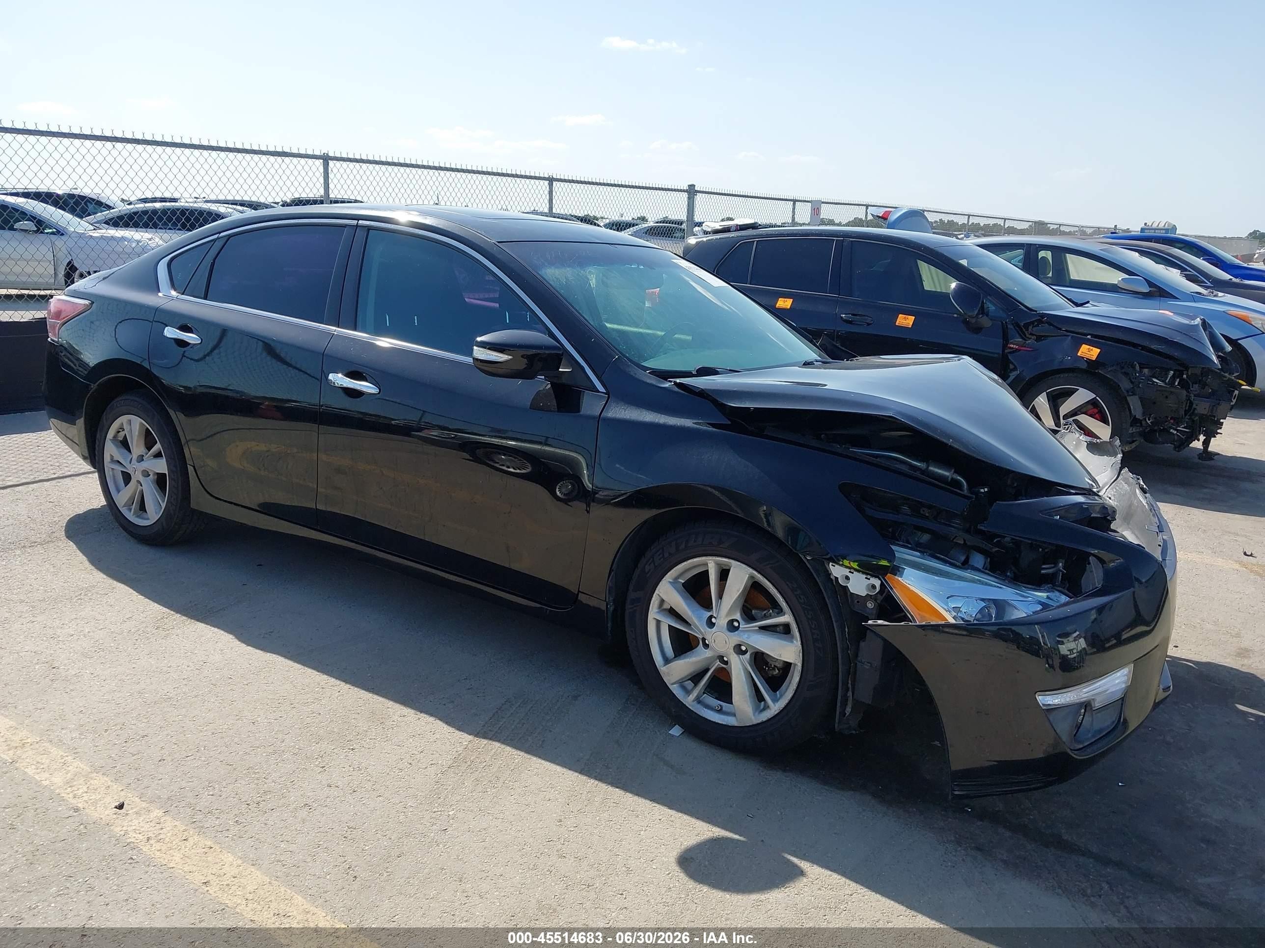 2014 Nissan Altima S, VIN 1N4AL3AP0EC143552 — Front end