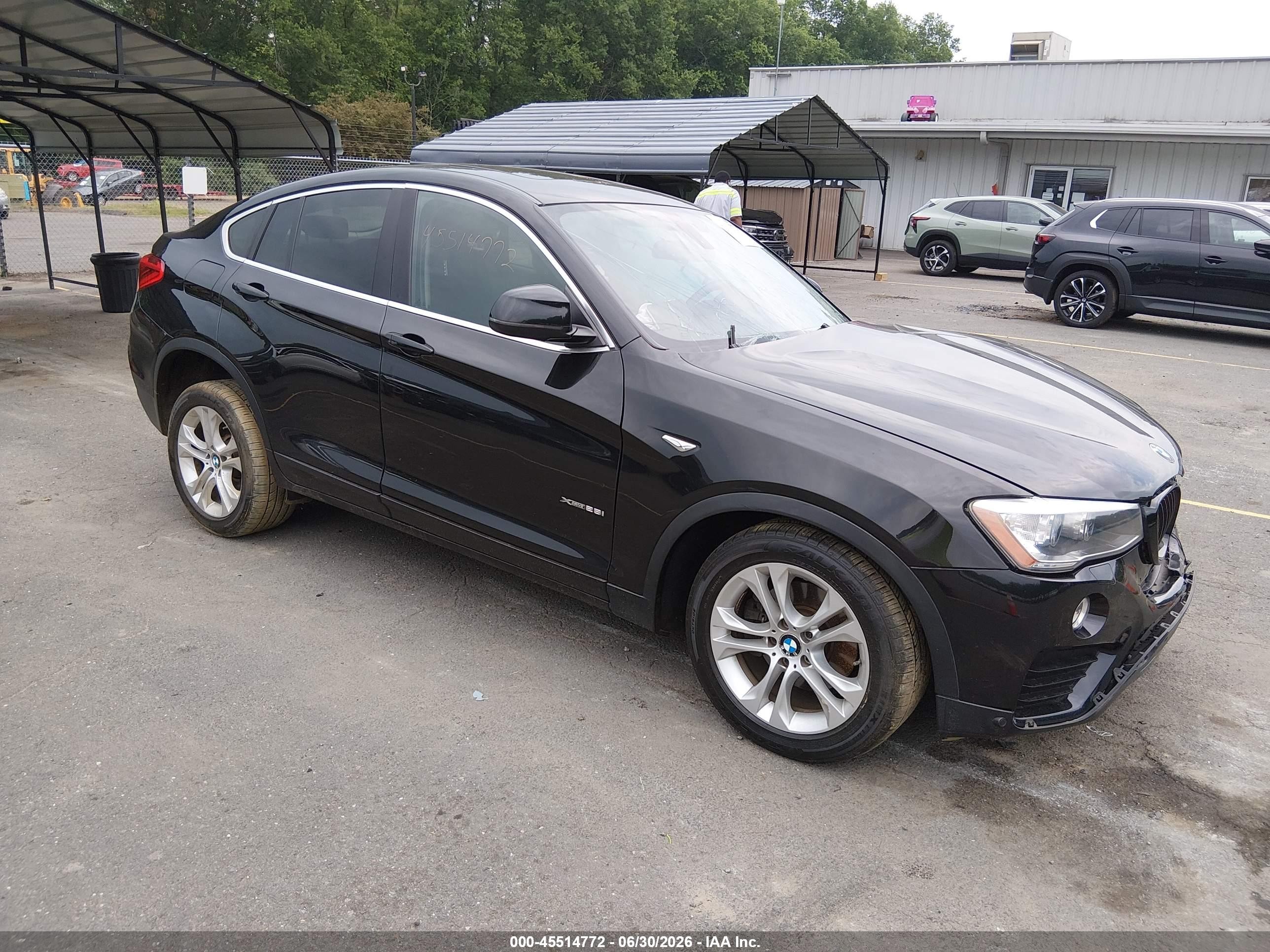 2016 BMW X4 xDrive28i, VIN 5UXXW3C56G0M90362 — Перед