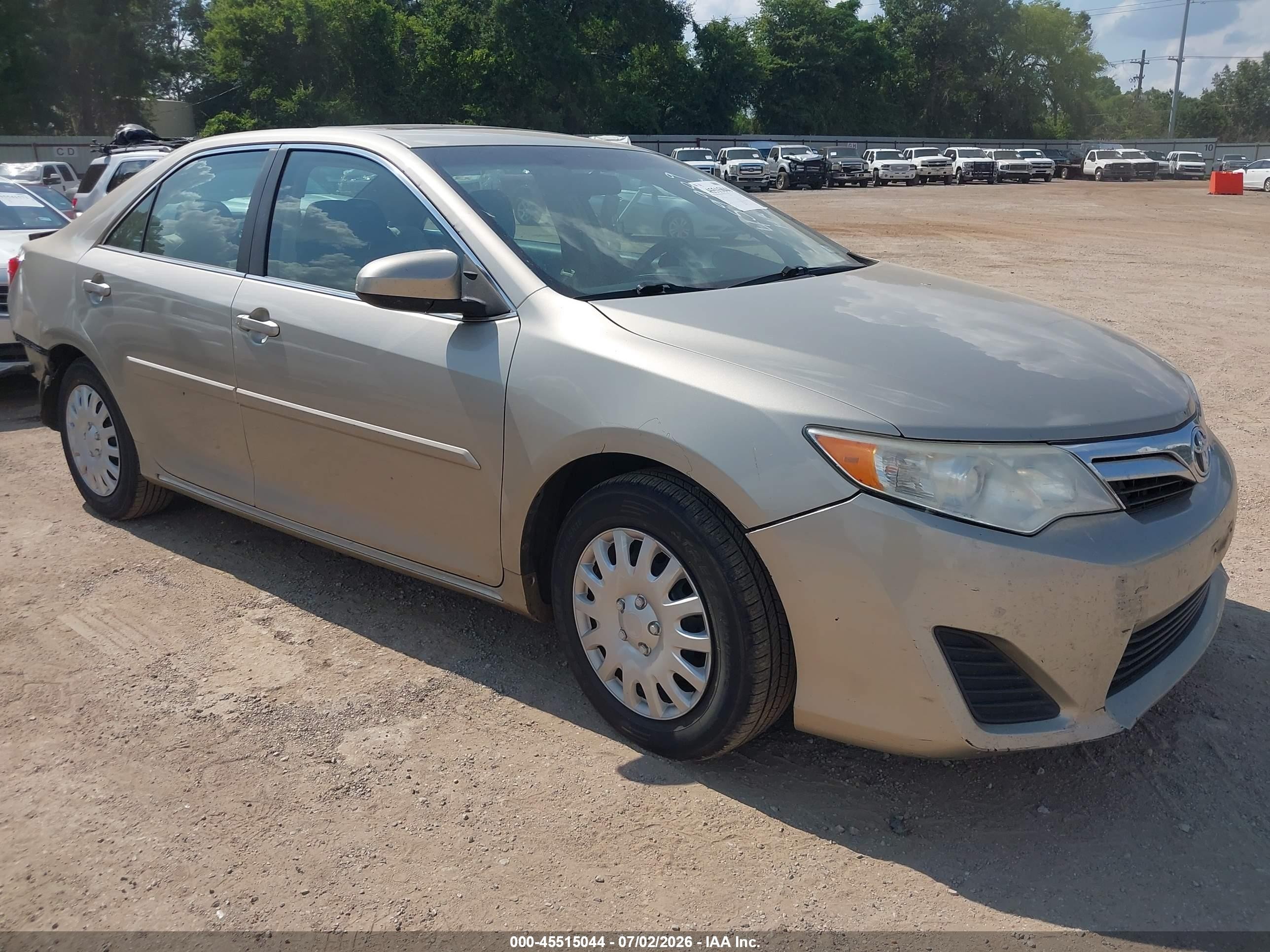 2014 Toyota Camry SE Sport, VIN 4T1BF1FK1EU459989 — Rear end