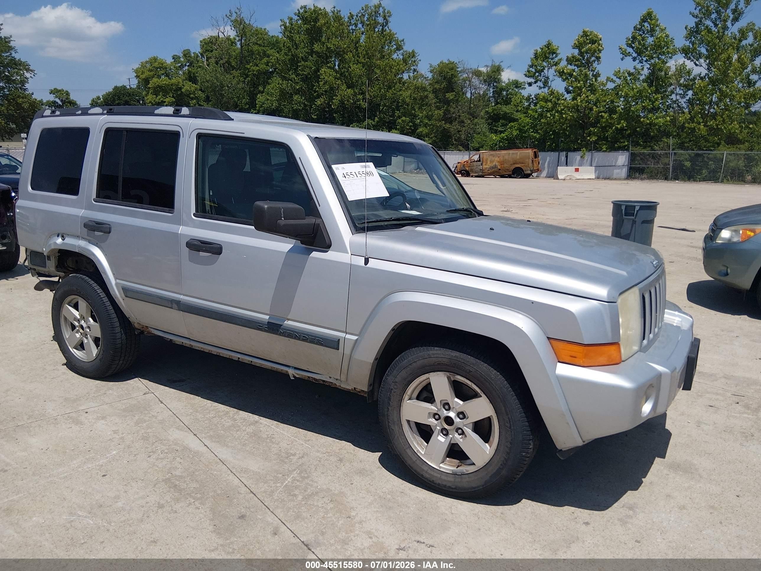 2006 Jeep Commander, VIN 1J8HG48N66C212360 — Зад