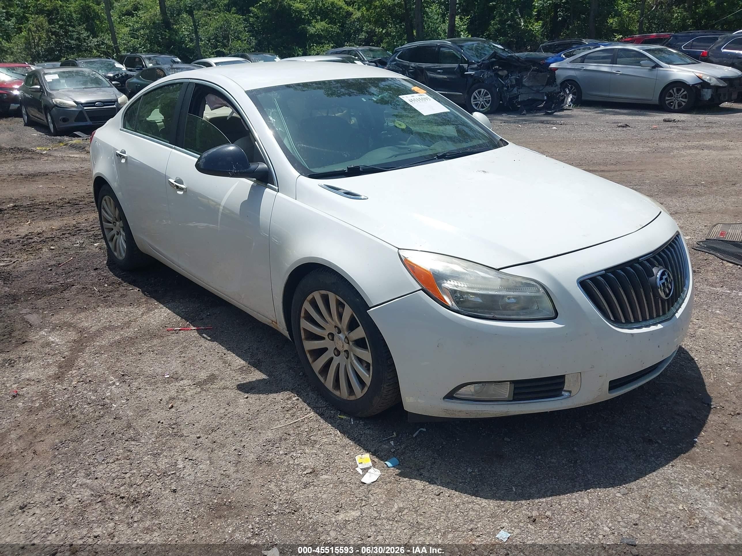2013 Buick Regal Turbo Premium 1, VIN 2G4GS5EV1D9136817 — Бок