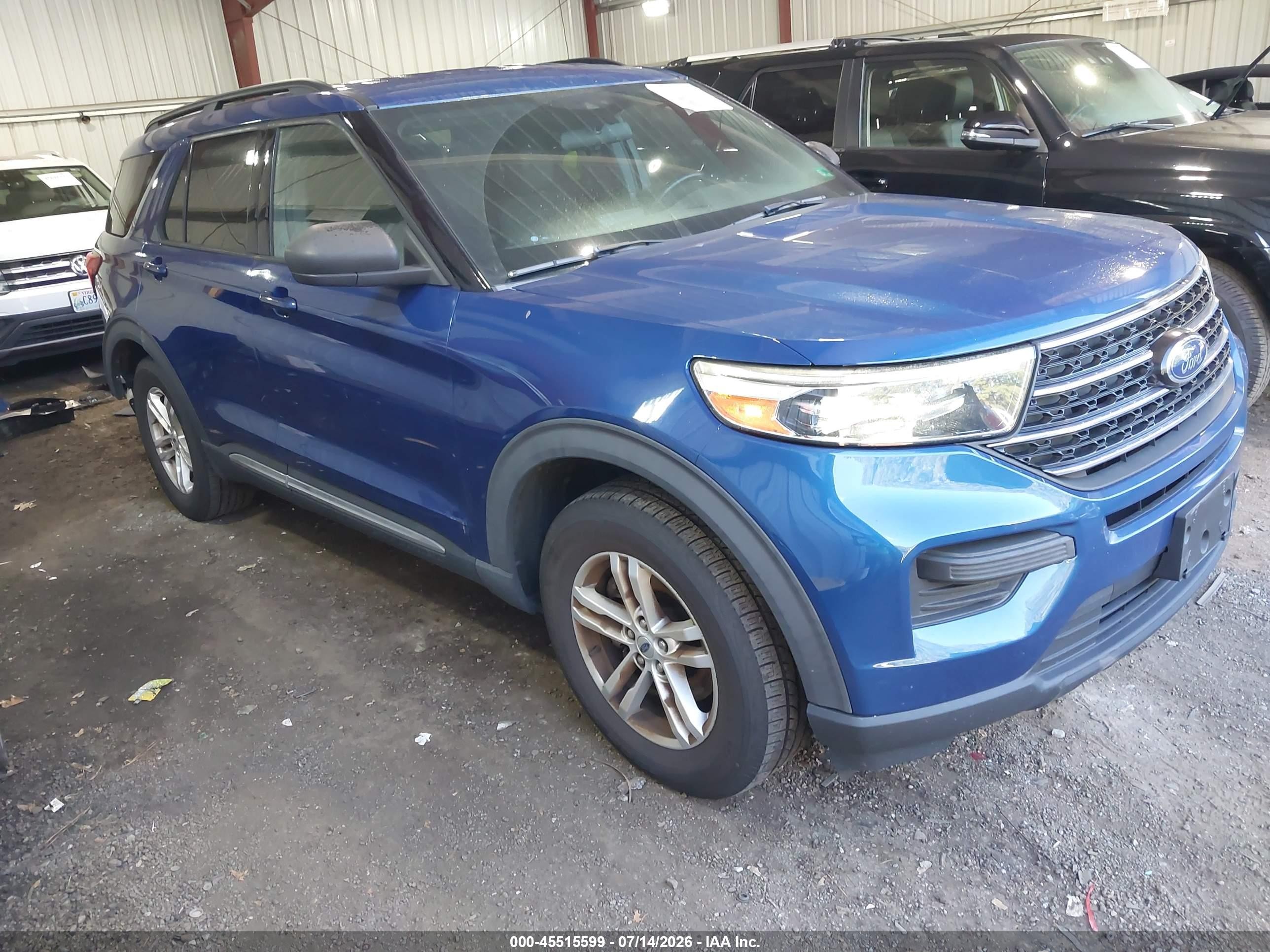 2020 Ford Explorer XLT, VIN 1FMSK7DHXLGB02151 — Rear end