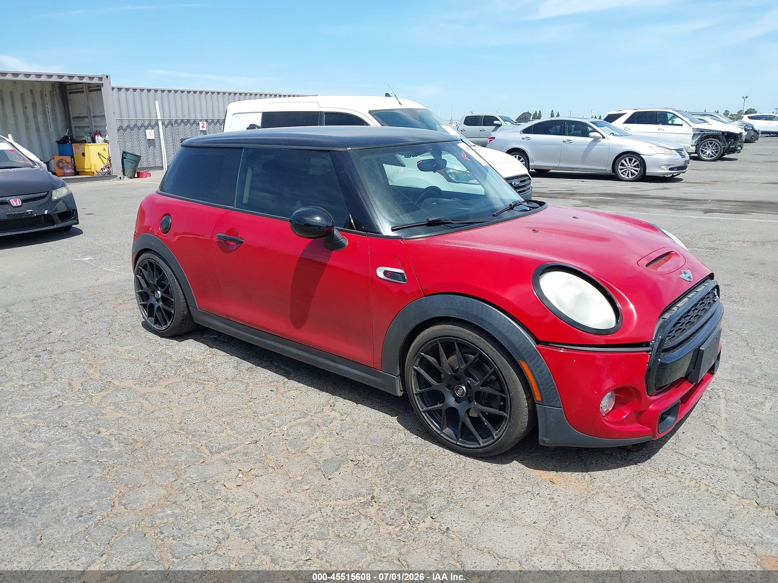 2014 MINI Hardtop S, VIN WMWXM7C54ET926388 — Front end