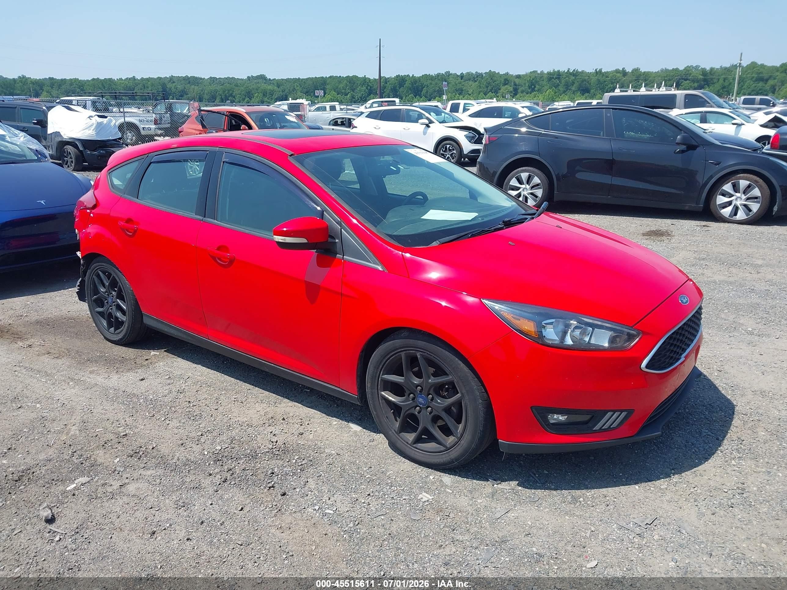 2016 Ford Focus SE, VIN 1FADP3K26GL329801 — Rear end