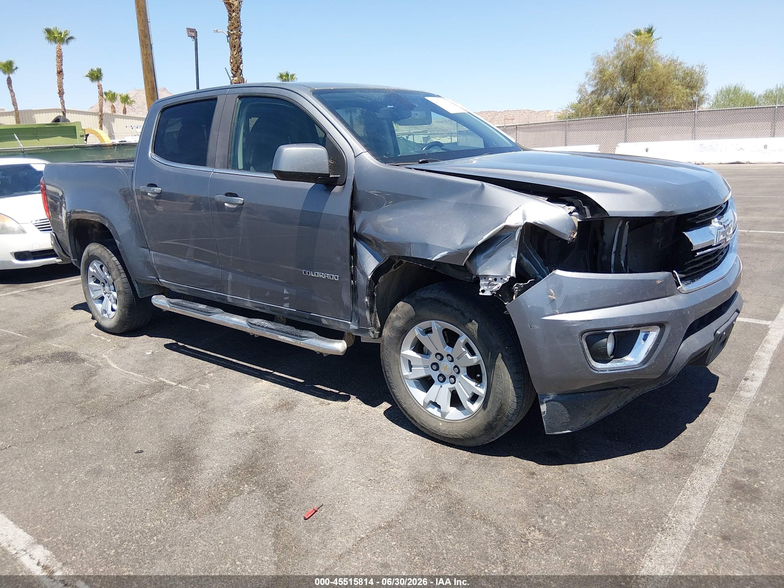 2019 Chevrolet Colorado 2WD LT, VIN 1GCGSCEA8K1125496 — Front end