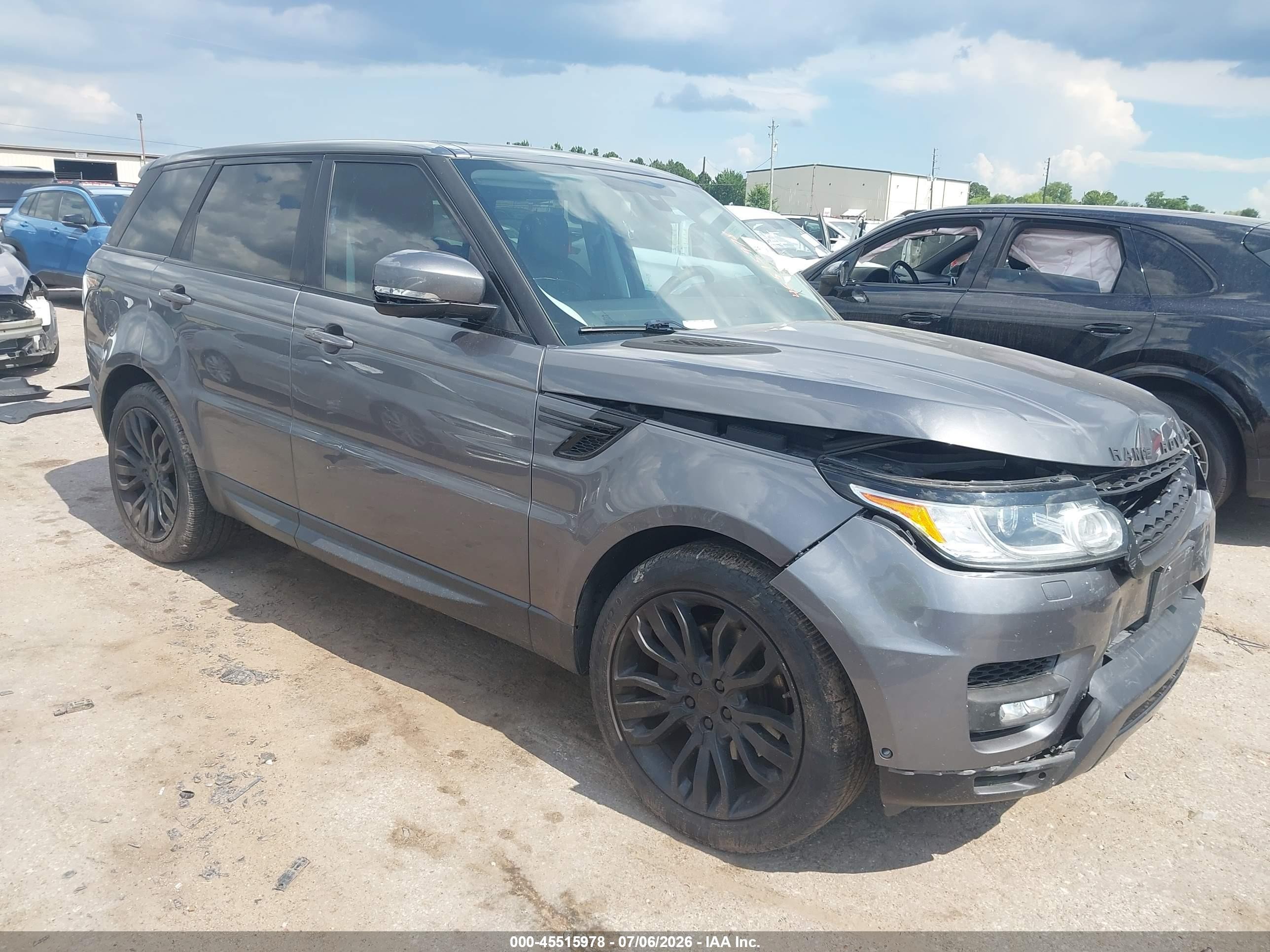 2016 Land Rover Range Rover Sport HSE, VIN SALWR2KF4GA632820 — Front end