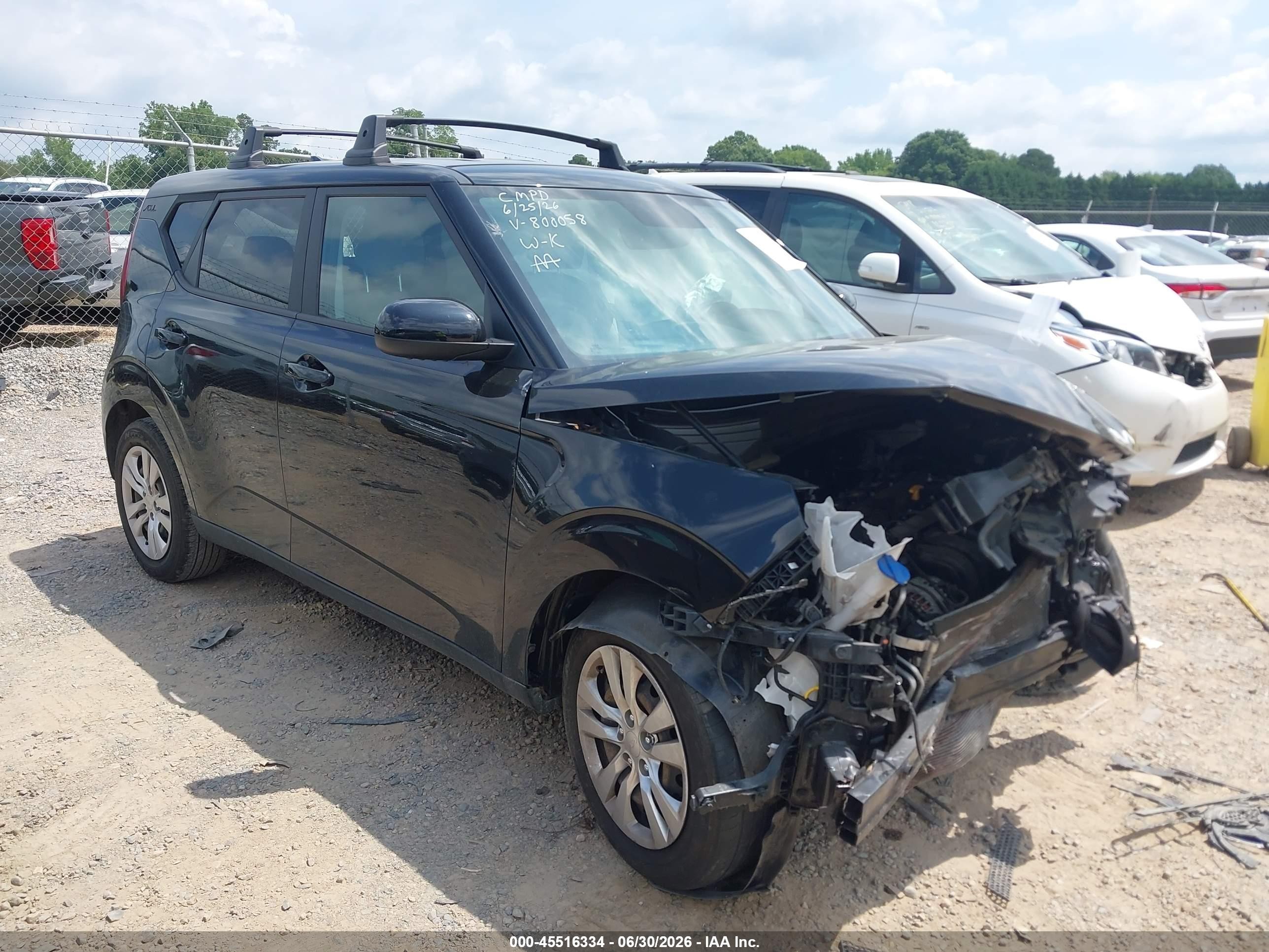 2022 Kia Soul S, VIN KNDJ23AU8N7800058 — Front end