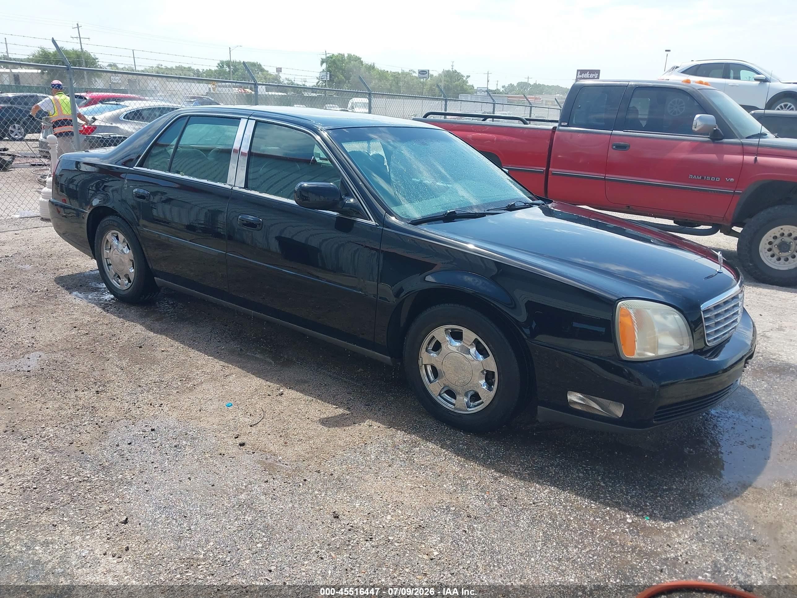 2001 Cadillac DeVille, VIN 1G6KD54Y91U236606 — Normal wear