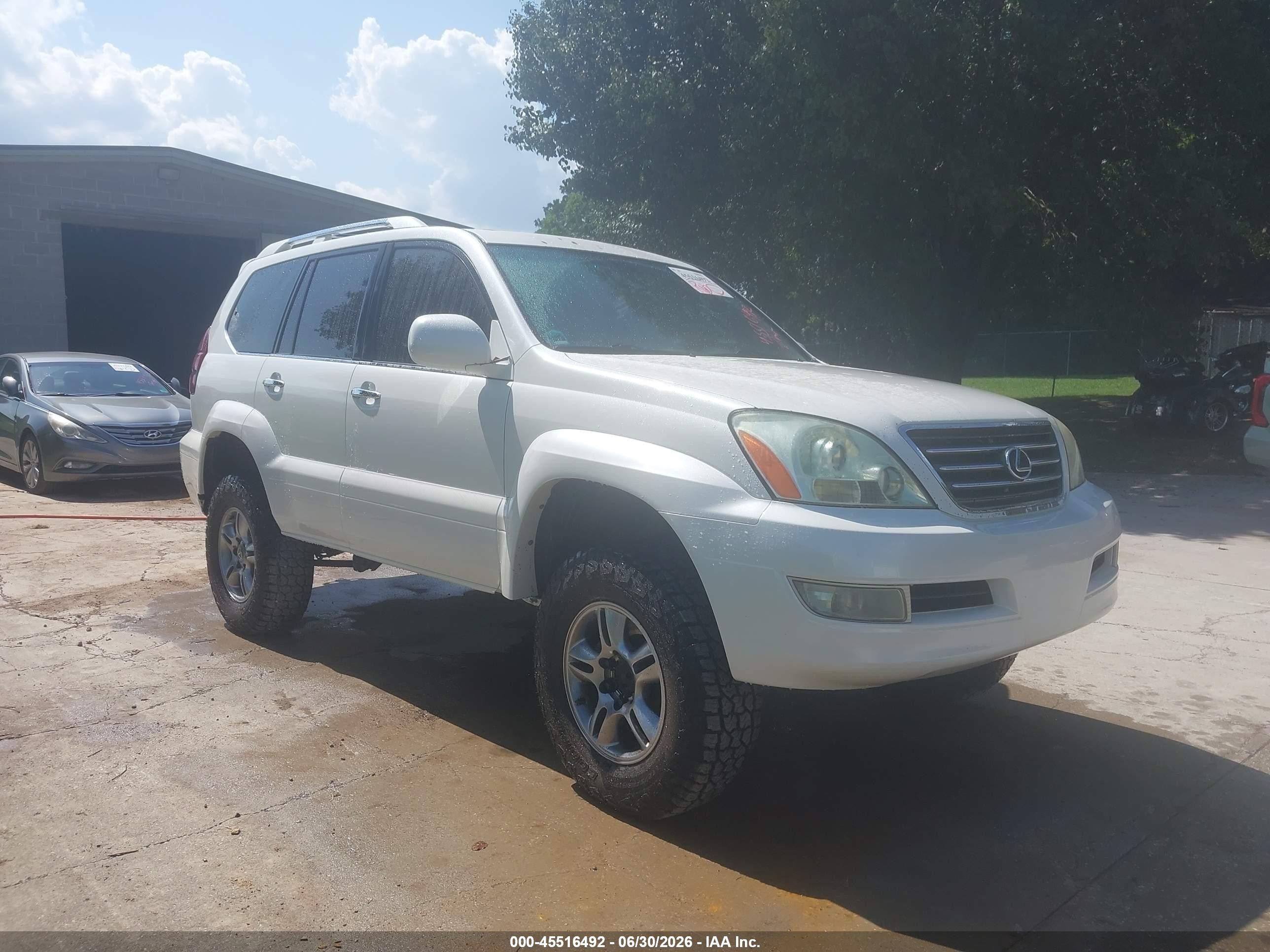 2008 Lexus GX 470, VIN JTJBT20X880159348 — Normal wear