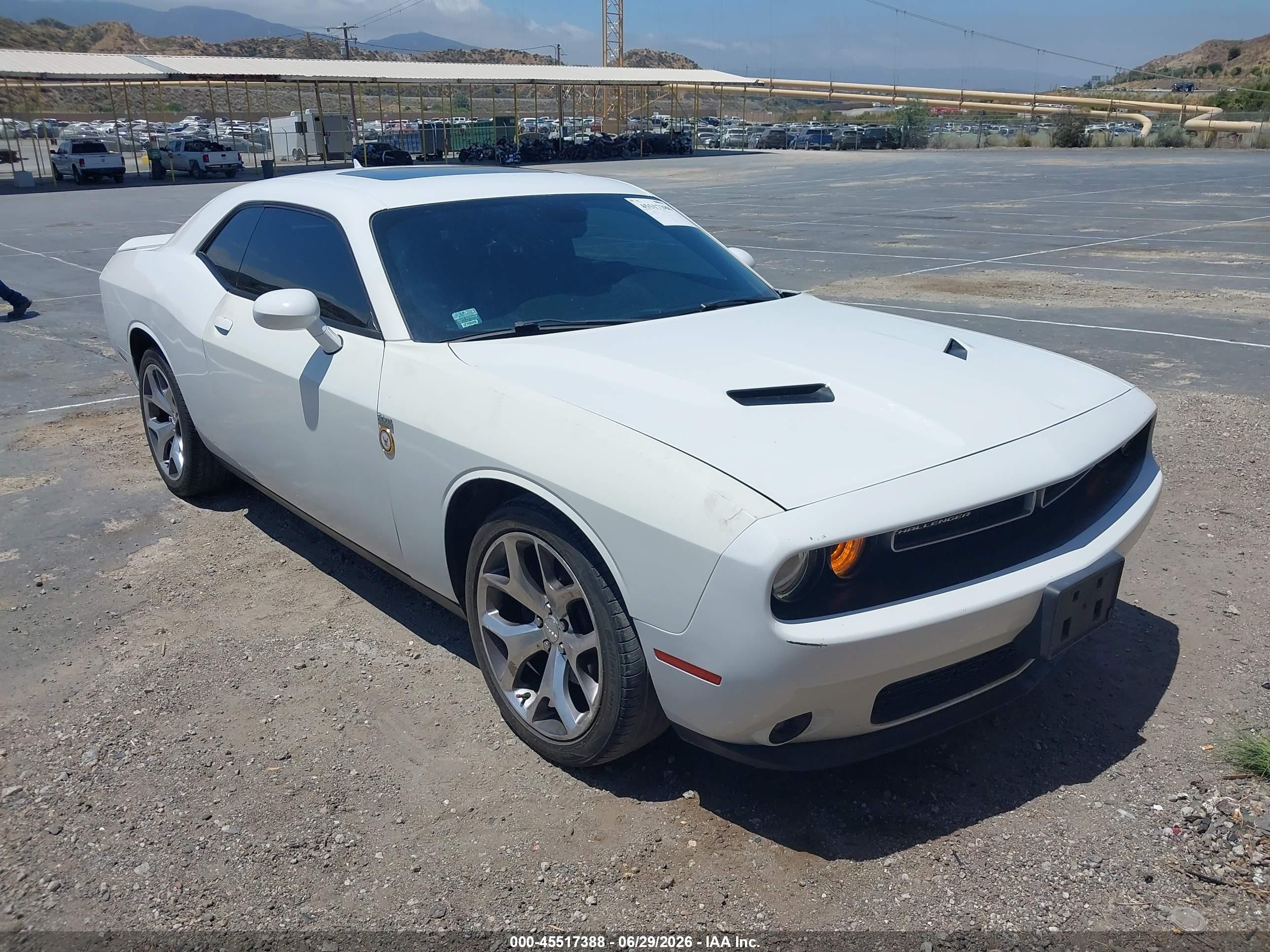 2015 Dodge Challenger SXT Plus, VIN 2C3CDZBG5FH758487 — Normal wear
