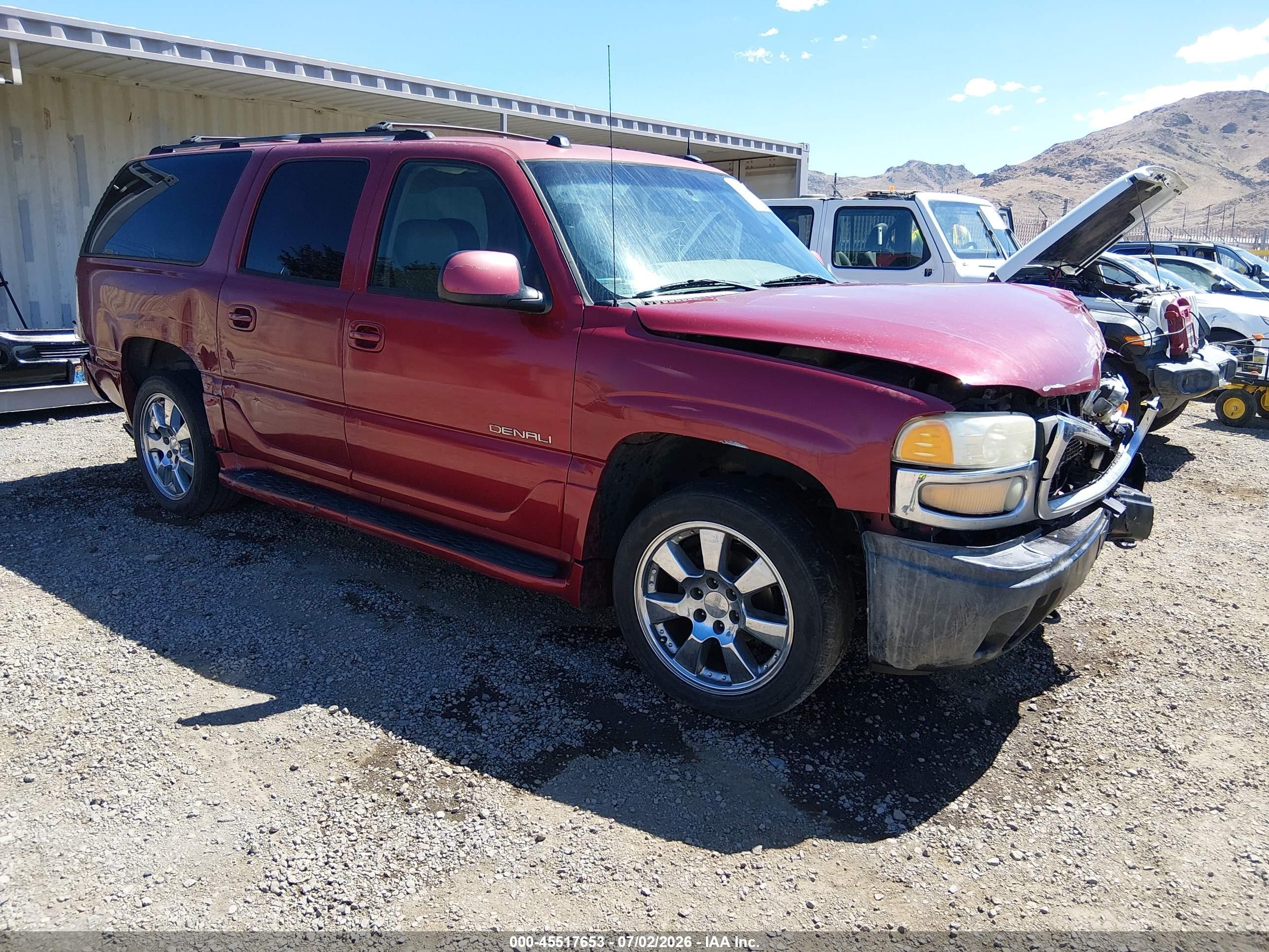 2004 GMC Yukon XL, VIN 1GKFK66U94J114908 — Front end