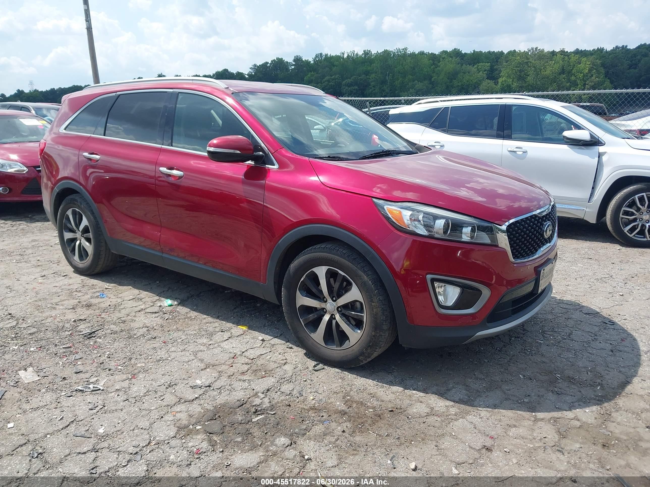 2016 Kia Sorento EX, VIN 5XYPH4A54GG007384 — Side
