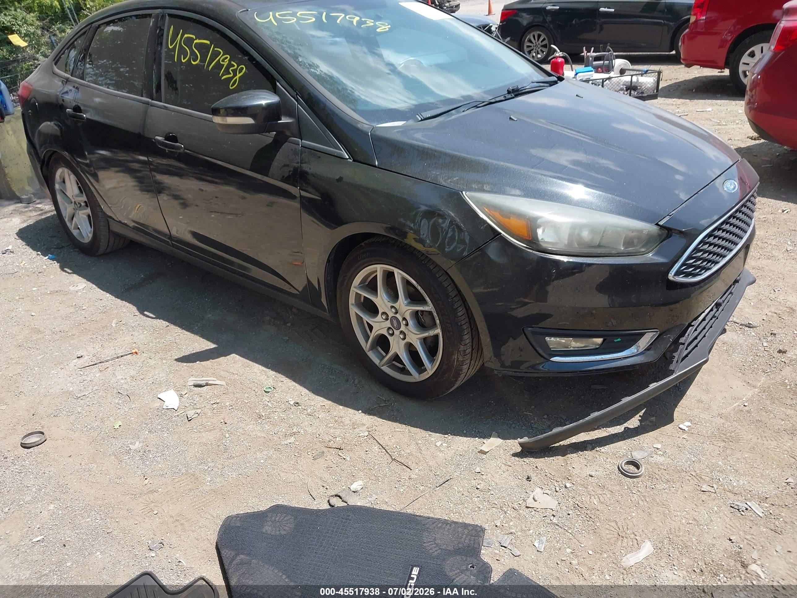 2015 Ford Focus SE, VIN 1FADP3F20FL286503 — Front end