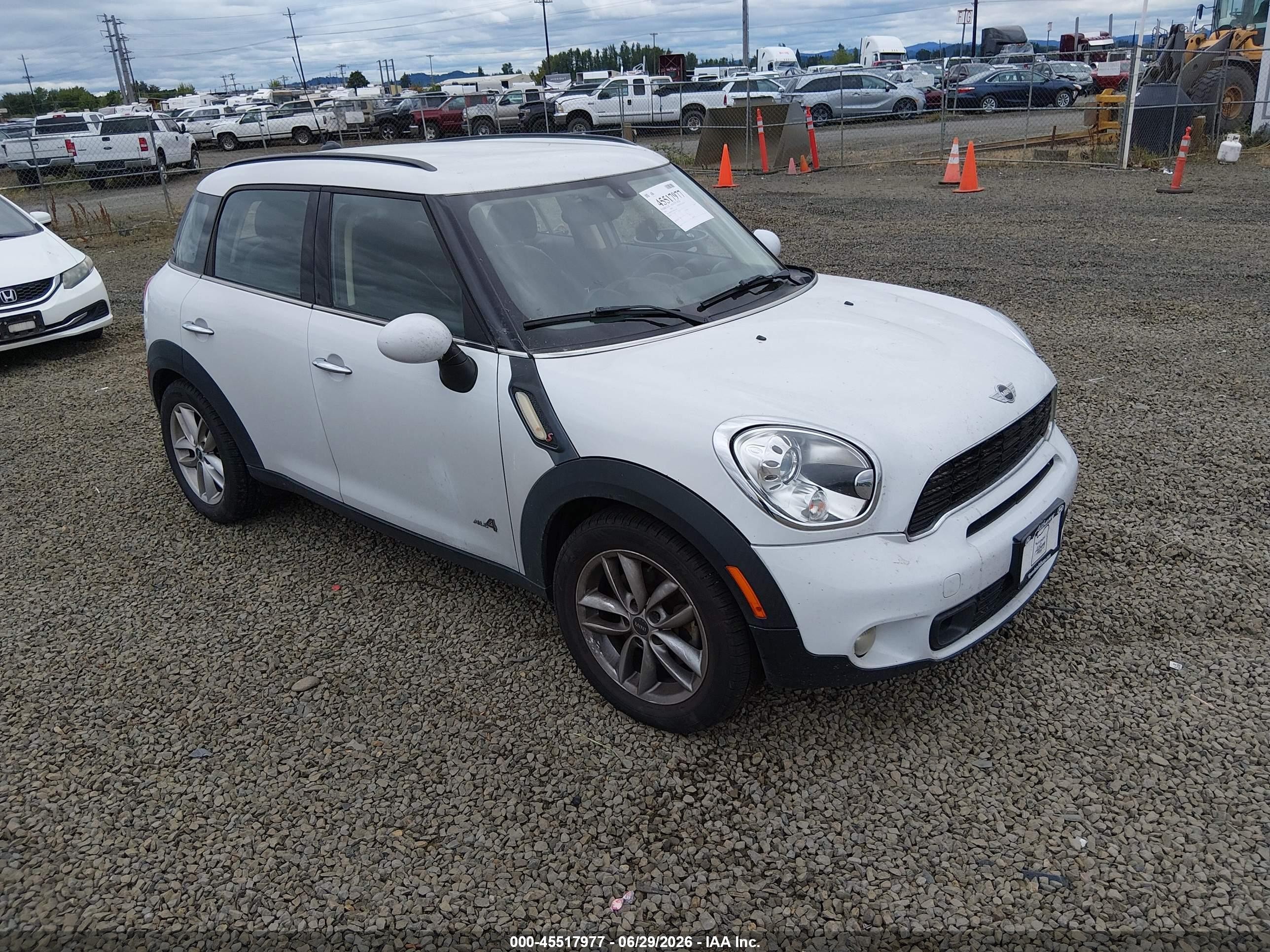 2011 MINI Countryman S, VIN WMWZC5C57BWL55490 — Normal wear