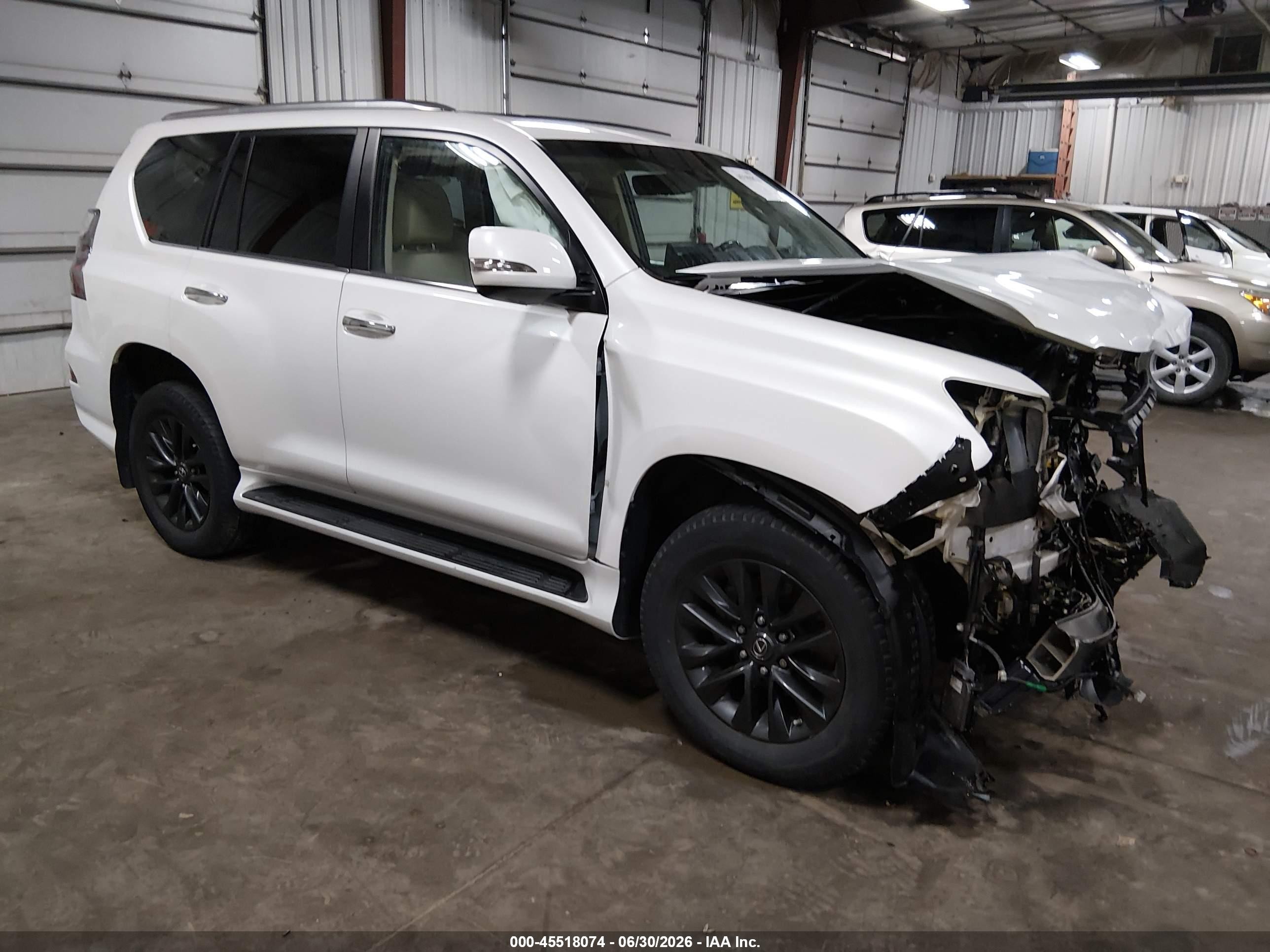 2023 Lexus GX 460 Premium, VIN JTJAM7BX8P5355584 — Front end