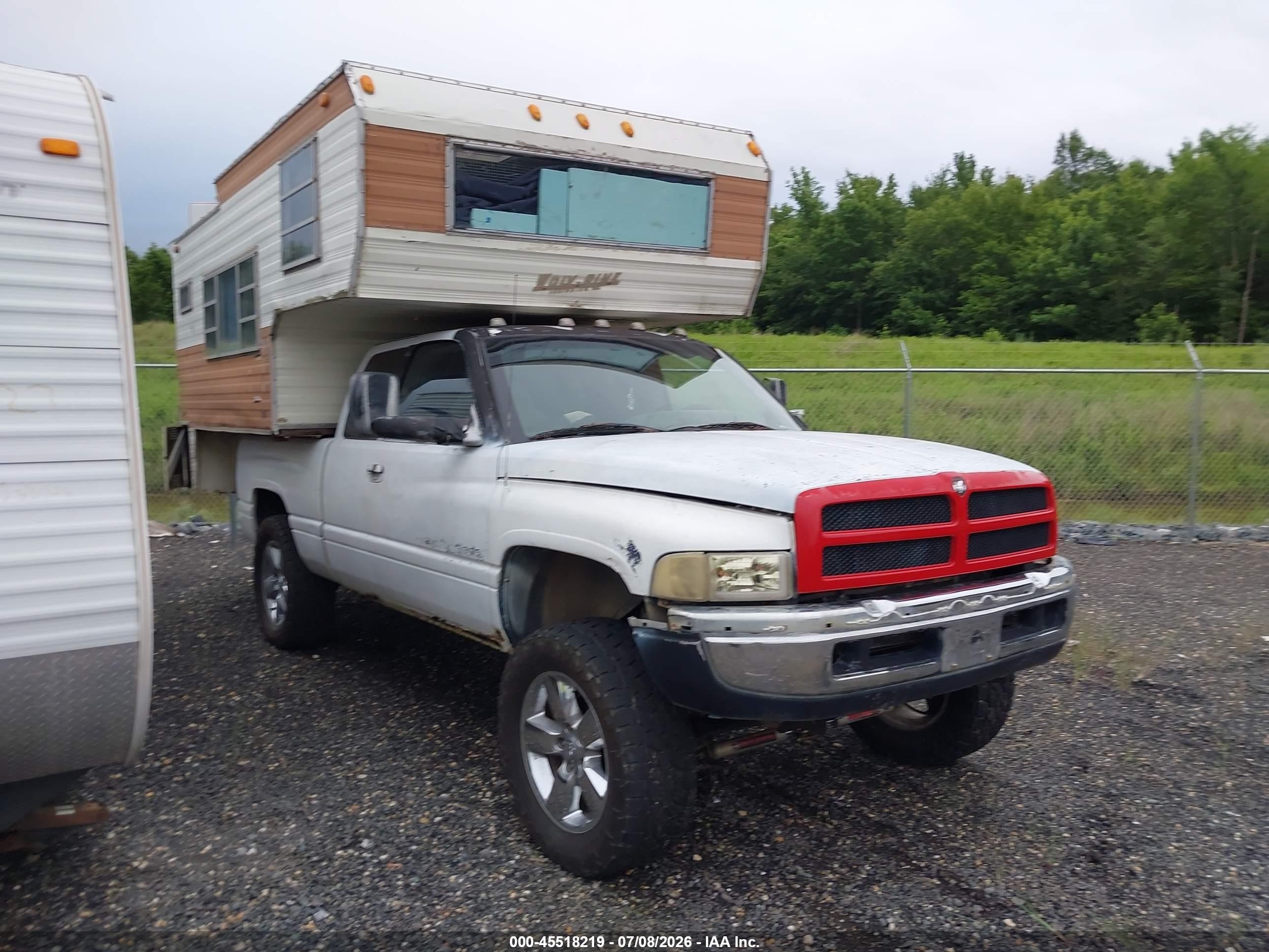 1998 Dodge 1500, VIN 3B7HF12Y9WM296376 — Normal wear