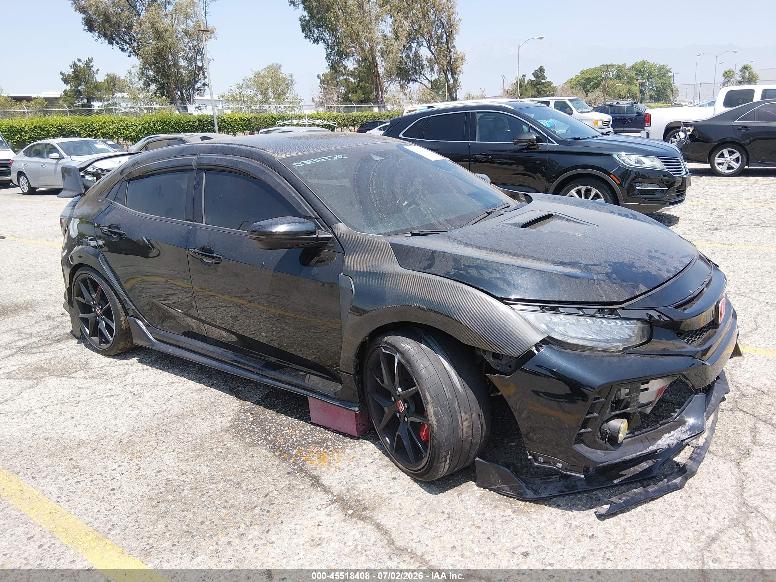 2021 Honda Civic Type R Touring, VIN SHHFK8G73MU200138 — Front end