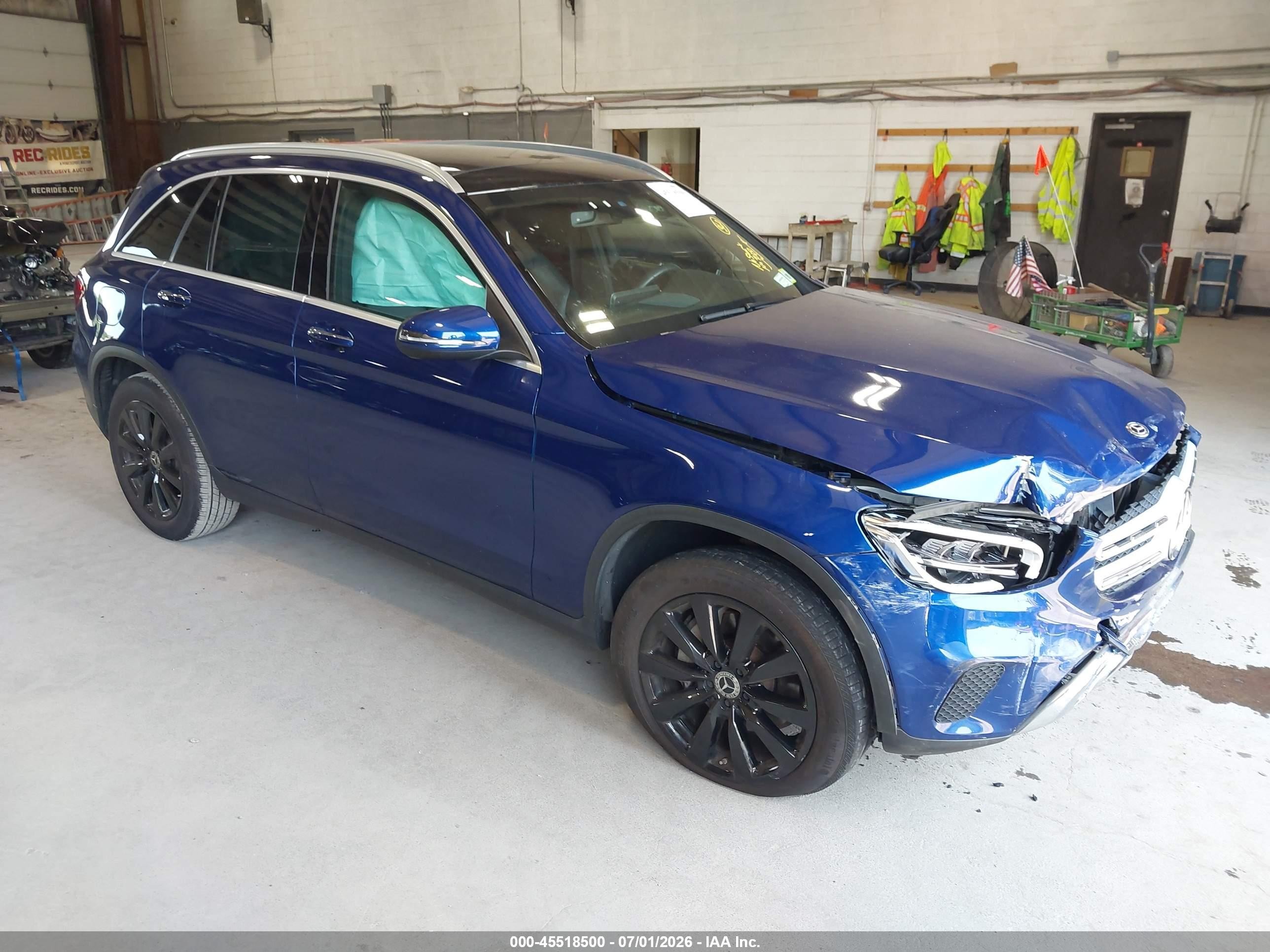 2020 Mercedes-Benz GLC 300, VIN WDC0G8EB6LF725473 — Front end