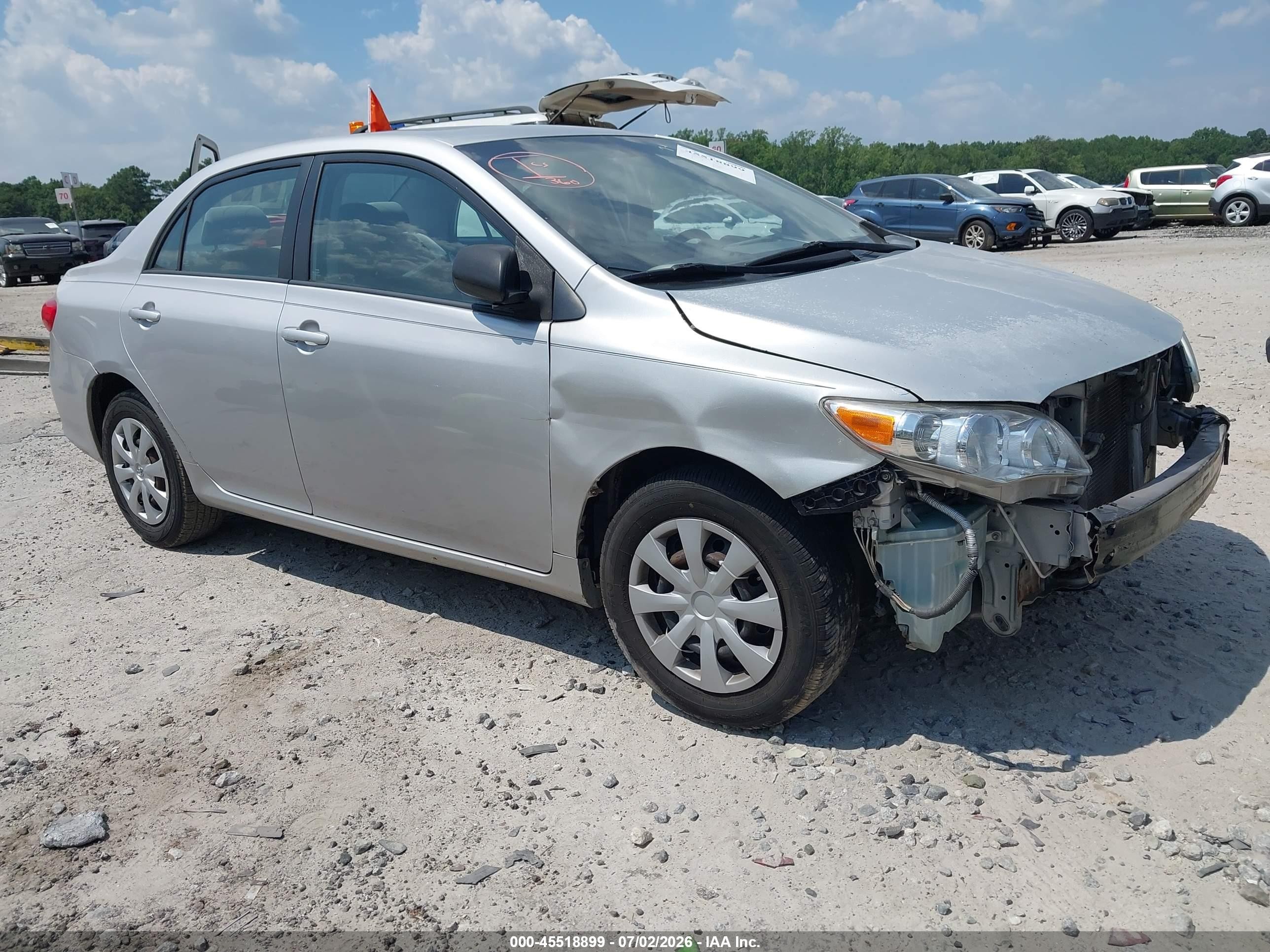 2011 Toyota Corolla LE, VIN 2T1BU4EE8BC714718 — Front end