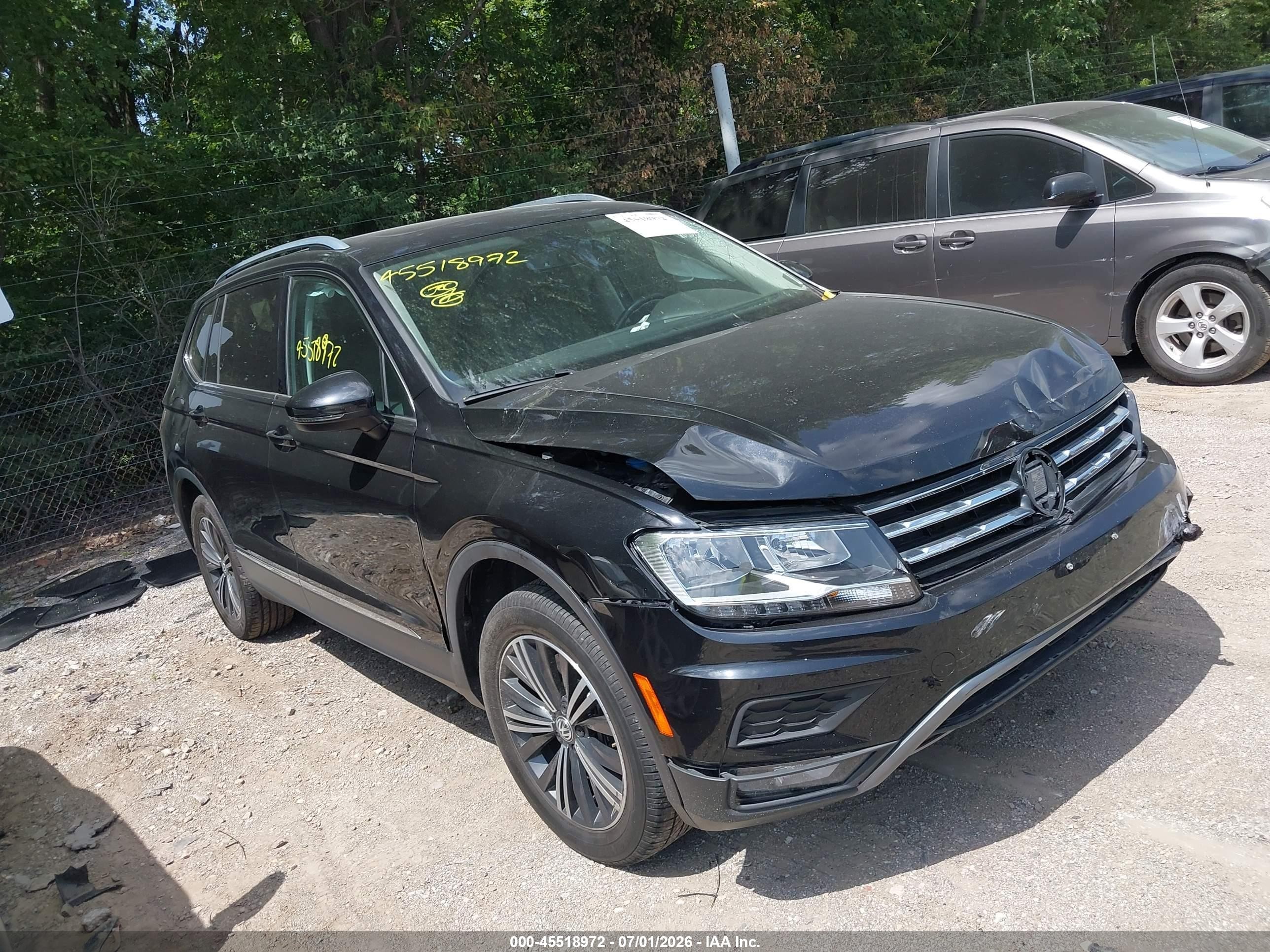 2018 Volkswagen Tiguan SEL, VIN 3VV2B7AX4JM110640 — Front end