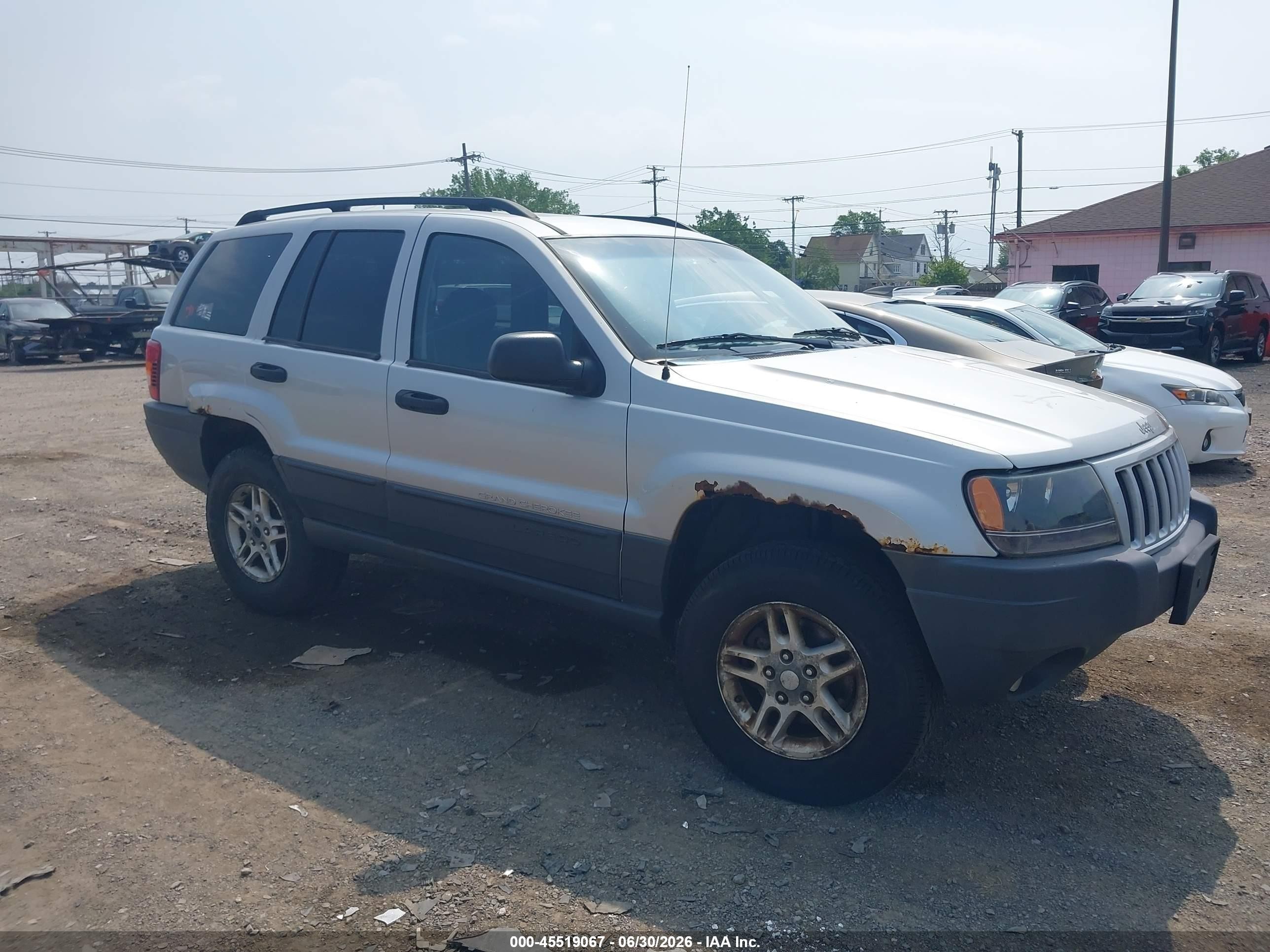 2004 Jeep Grand Cherokee Laredo, VIN 1J4GW48S84C350713 — Бок