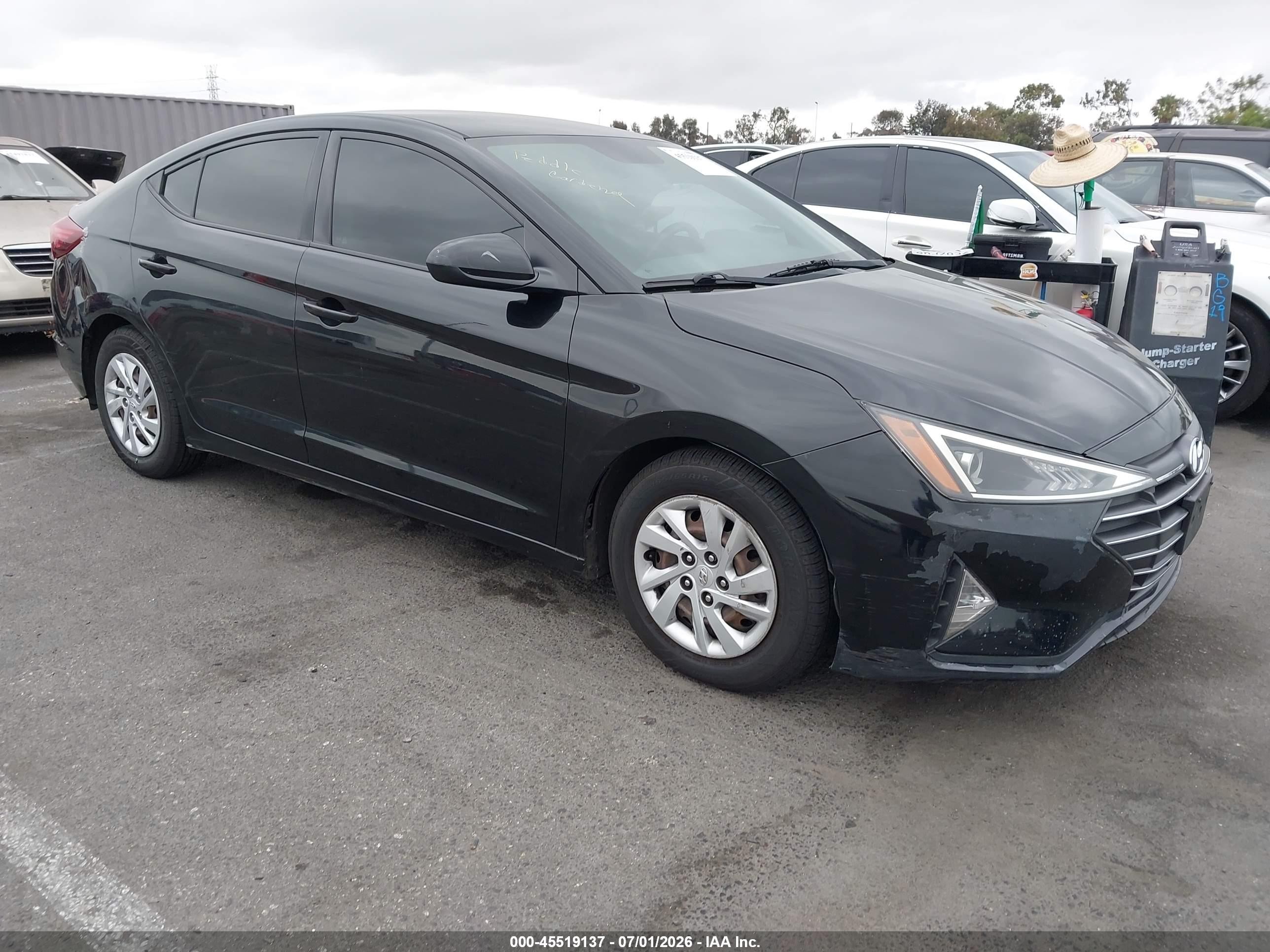 2019 Hyundai Elantra SE, VIN 5NPD74LF6KH405547 — Normal wear