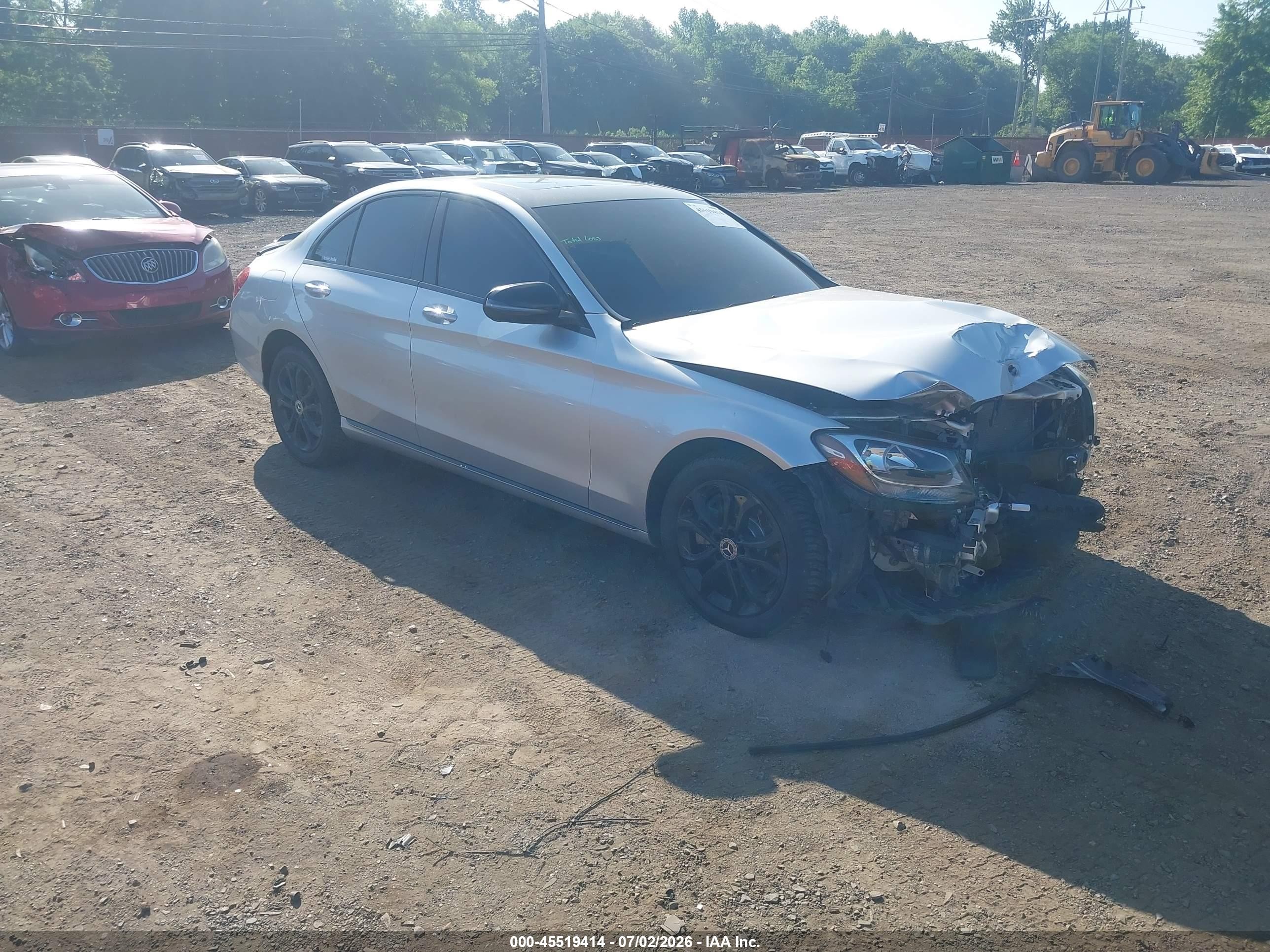 2018 Mercedes-Benz C 300, VIN 55SWF4KB6JU250911 — Front end