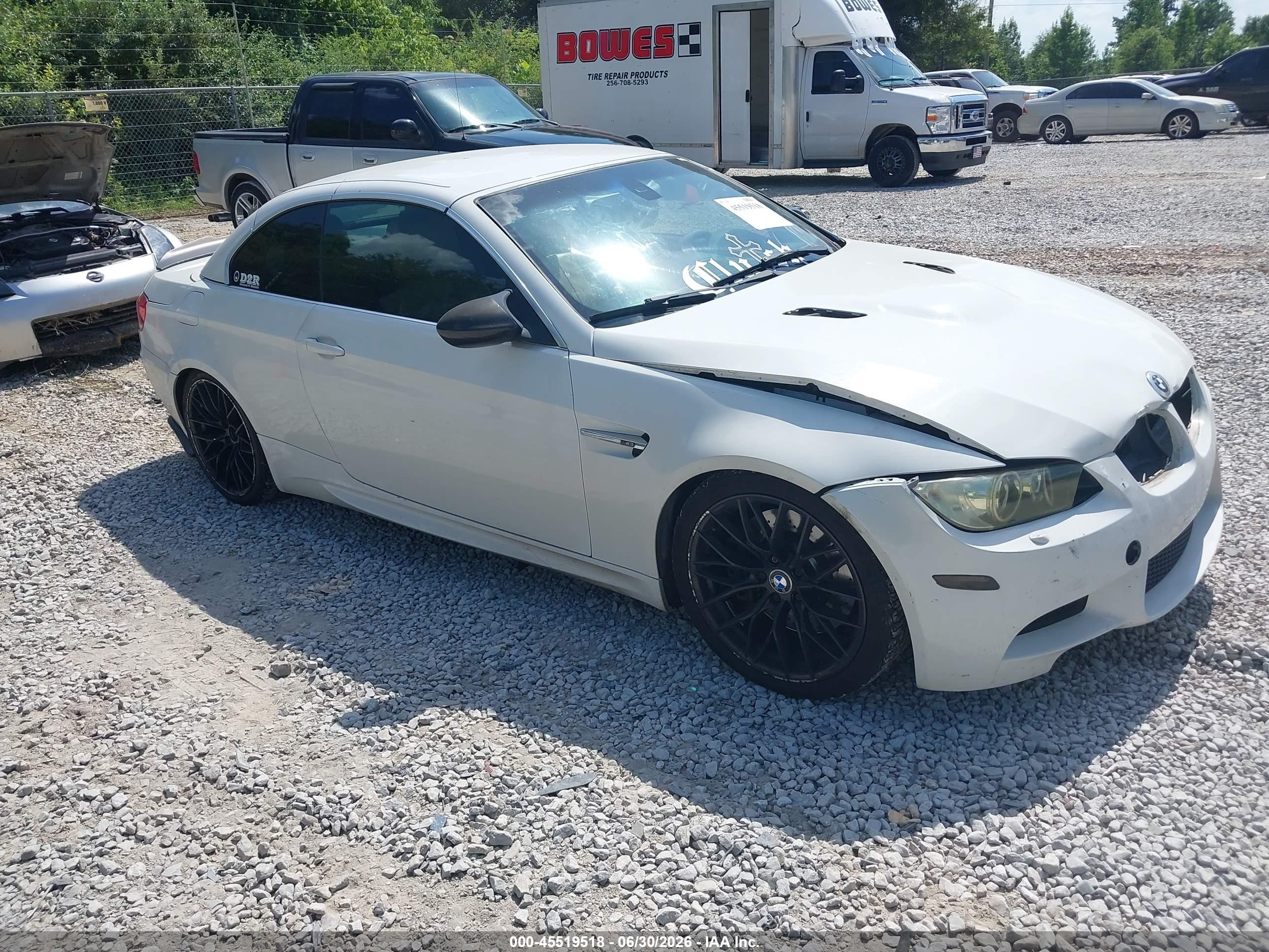 2010 BMW M3, VIN WBSWL9C53AP332920 — Front end