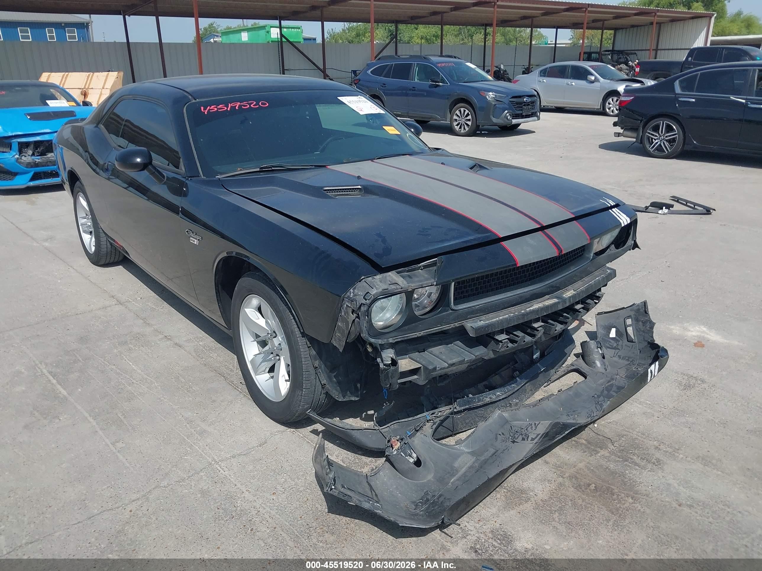 2013 Dodge Challenger SXT, VIN 2C3CDYAG3DH684351 — Front end
