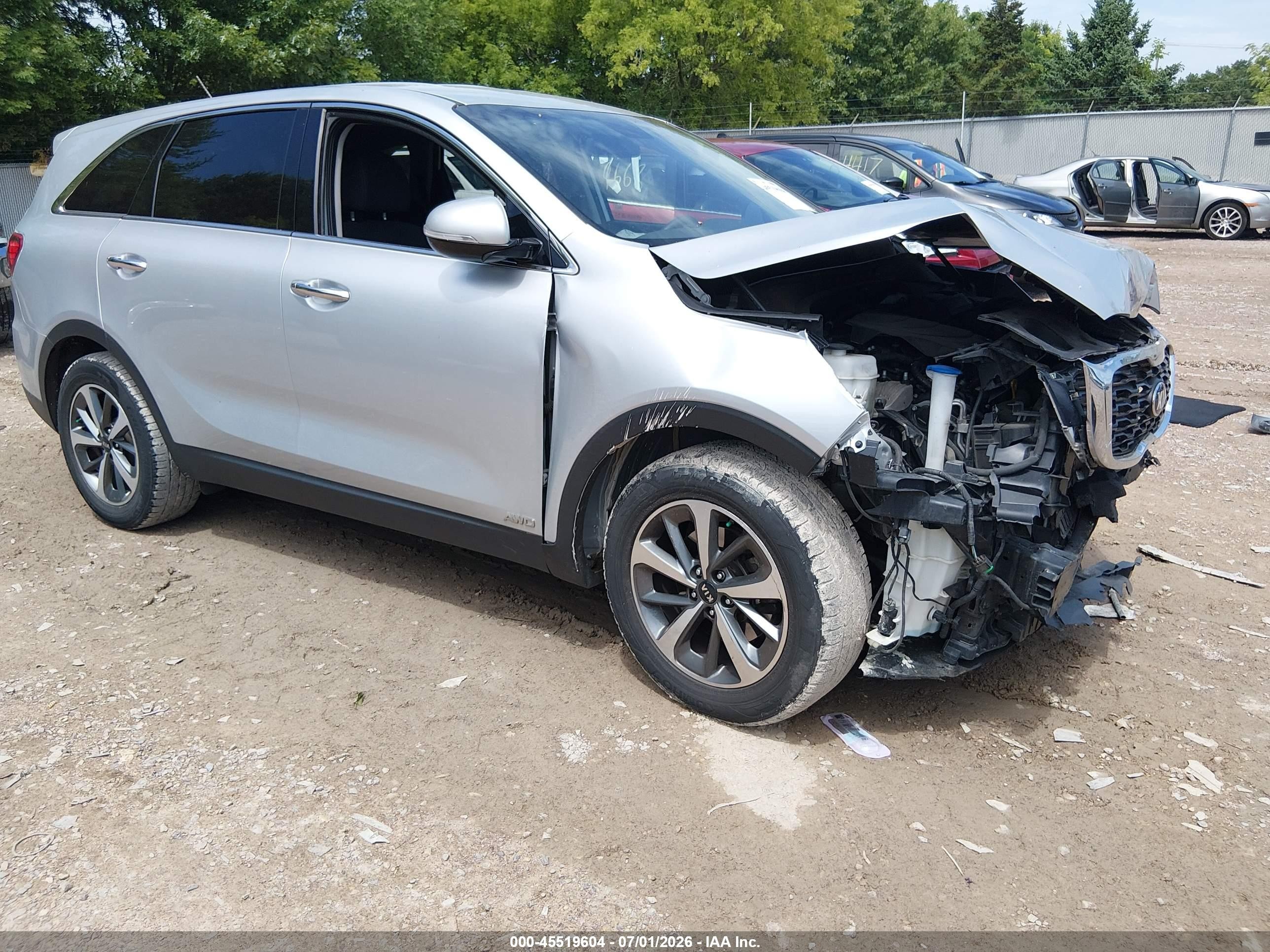 2020 Kia Sorento LX, VIN 5XYPGDA5XLG663912 — Front end