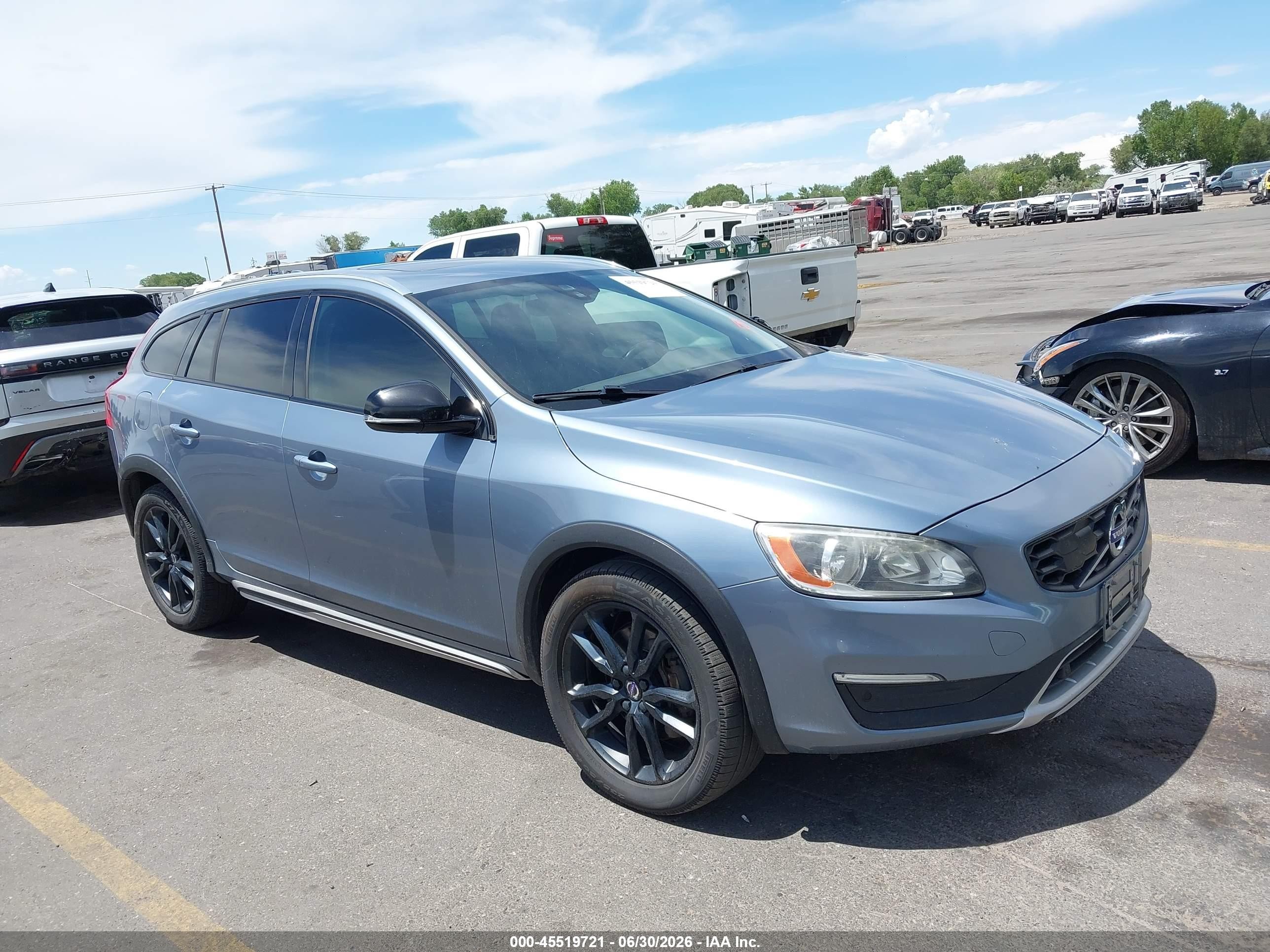 2018 Volvo V60, VIN YV440MWK2J2056378 — Side