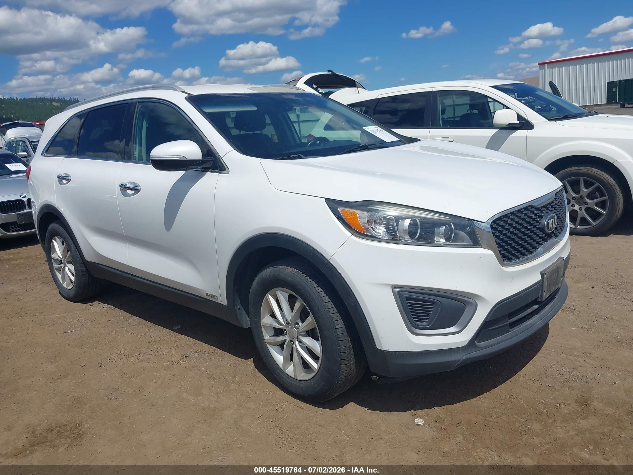2016 Kia Sorento LX, VIN 5XYPGDA37GG059934 — Normal wear
