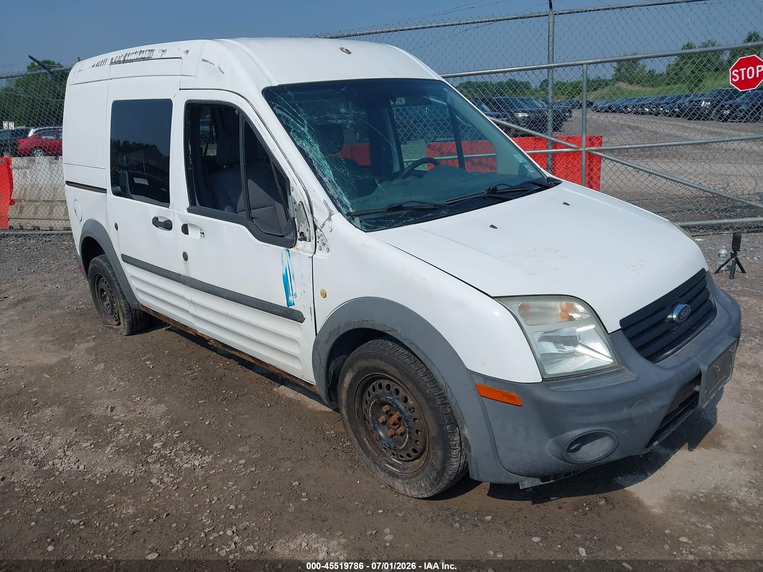 2010 Ford Transit Connect XL, VIN NM0LS6AN0AT030939 — Side