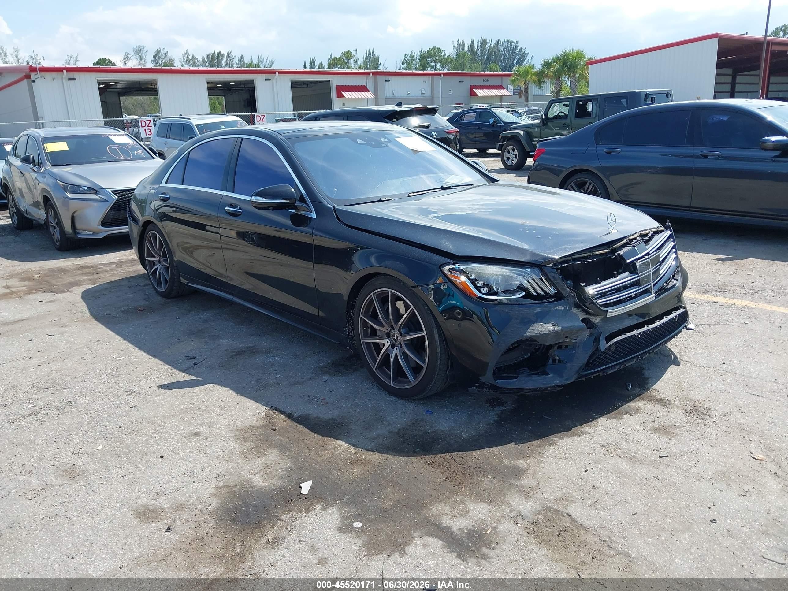2020 Mercedes-Benz S 560, VIN W1KUG8DB7LA550579 — Front end