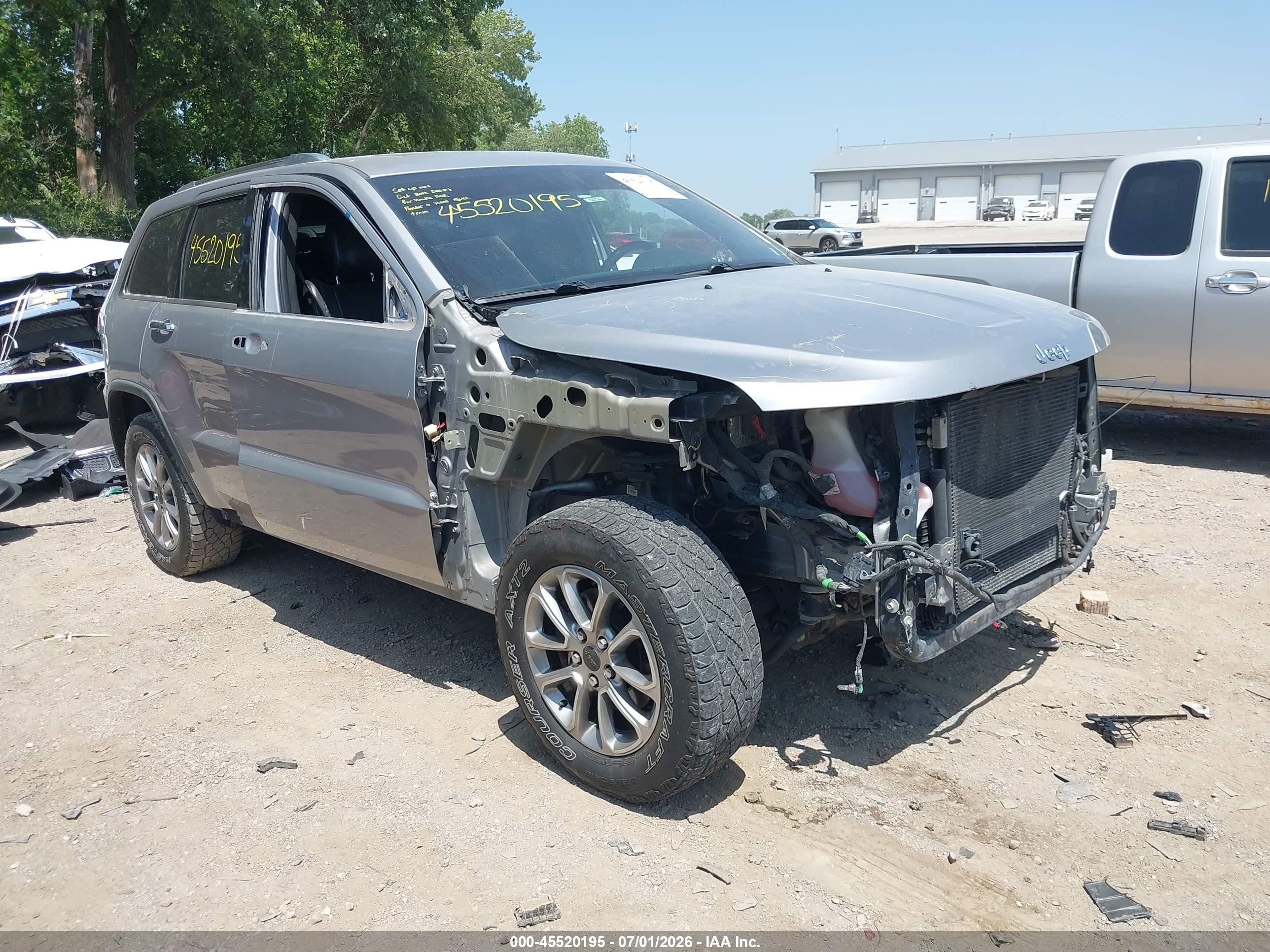 2014 Jeep Grand Cherokee Limited, VIN 1C4RJEBG4EC453880 — Front end