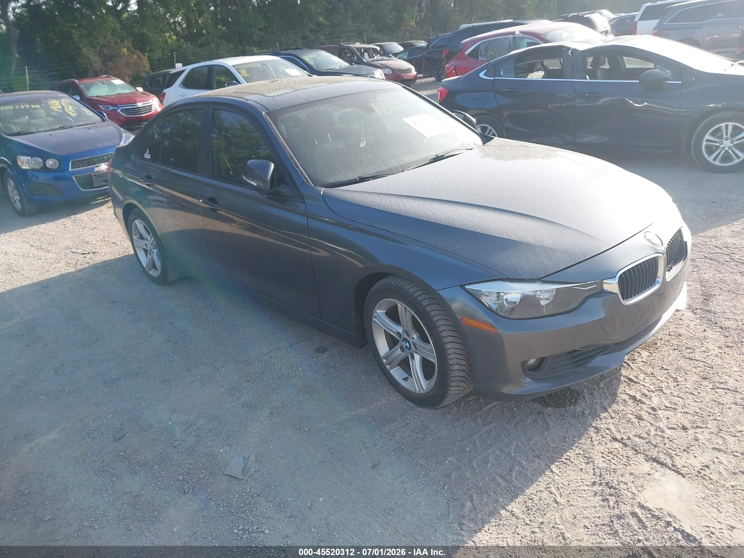 2013 BMW 3 Series 328i, VIN WBA3C1G5XDNR48312 — Normal wear