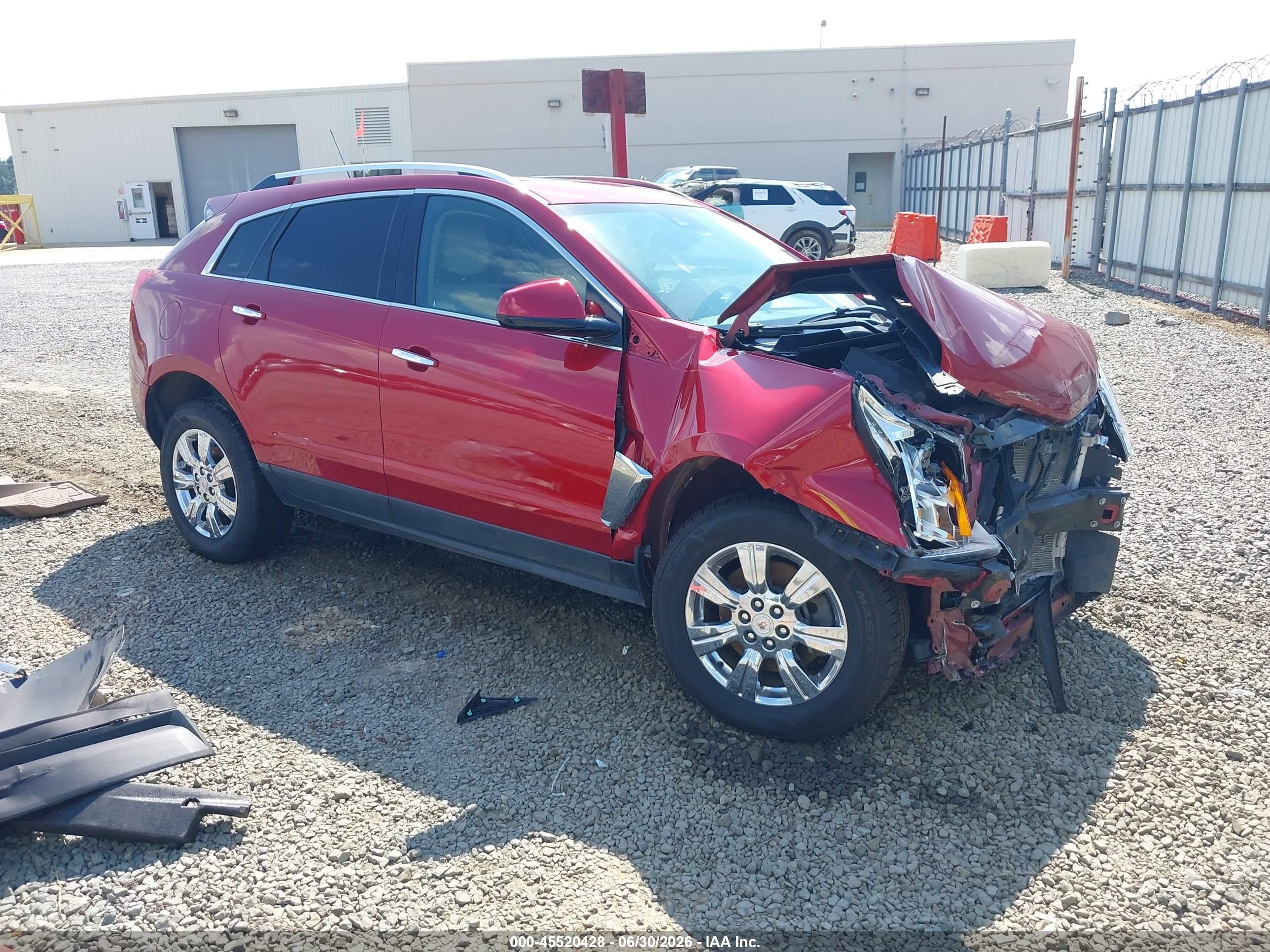2016 Cadillac SRX Luxury Collection, VIN 3GYFNBE30GS529472 — Front end