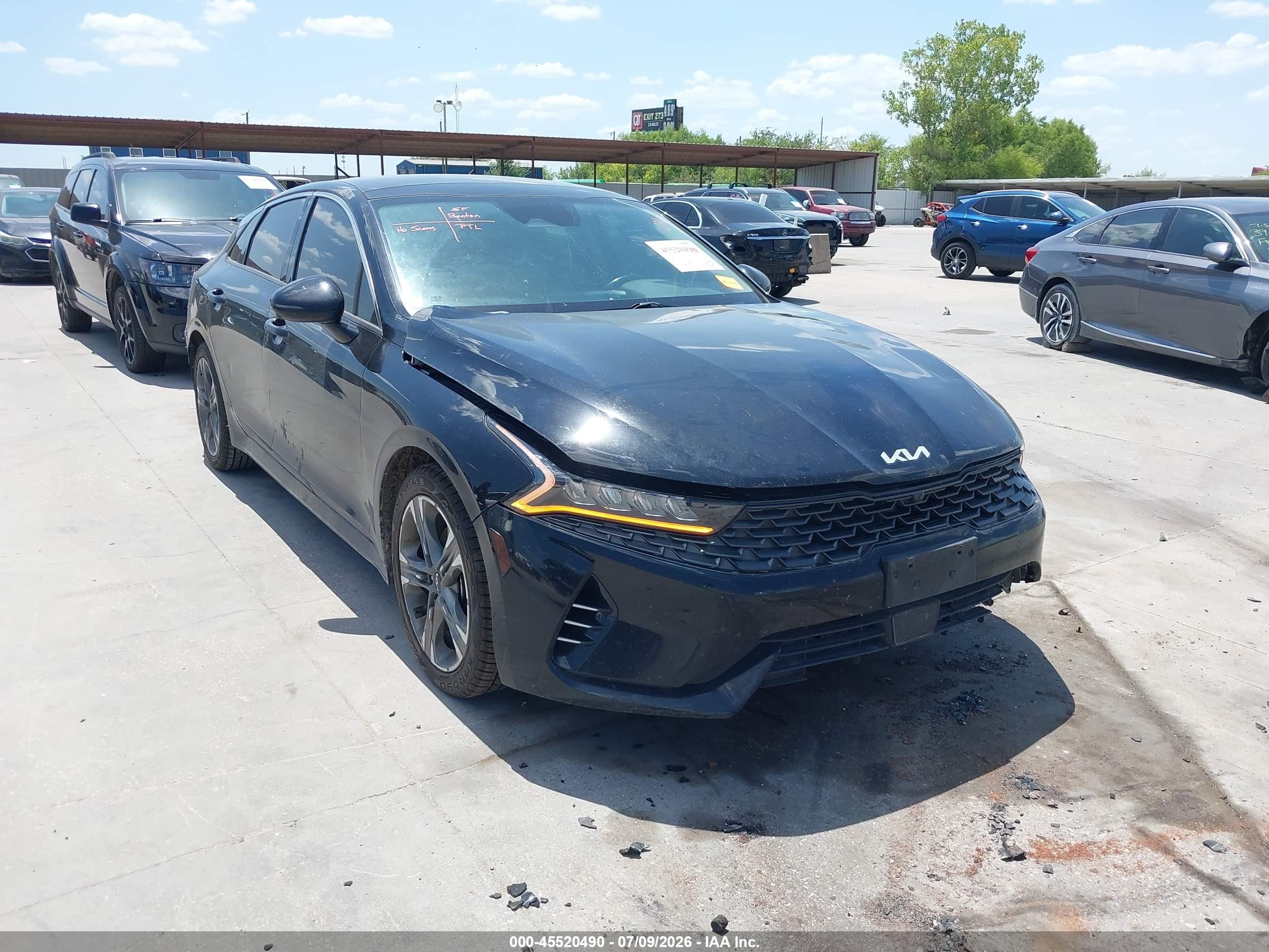 2022 Kia K5 EX, VIN 5XXG34J26NG138435 — Front end