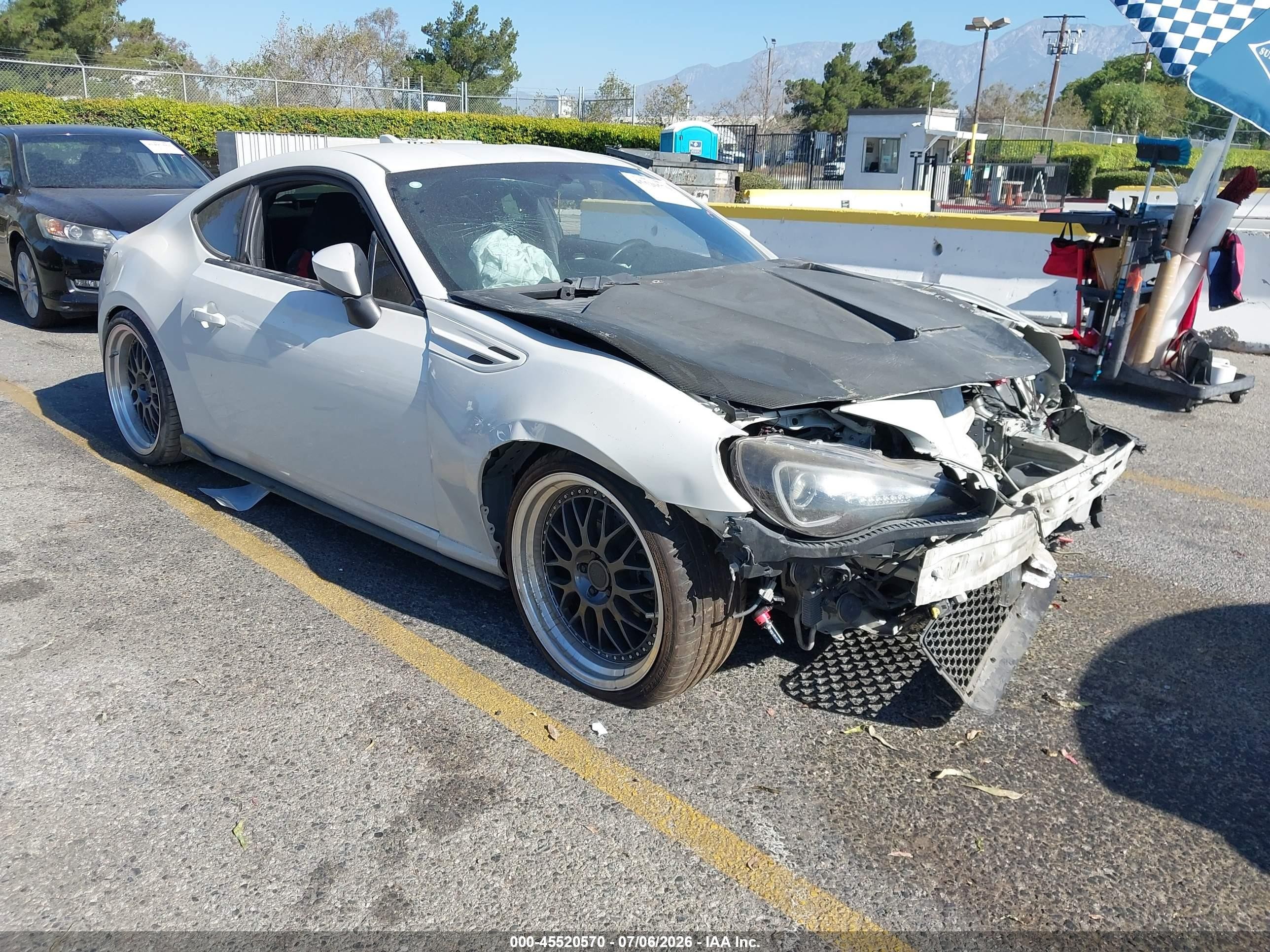2015 Scion FR-S, VIN JF1ZNAA10F9701914 — Front end