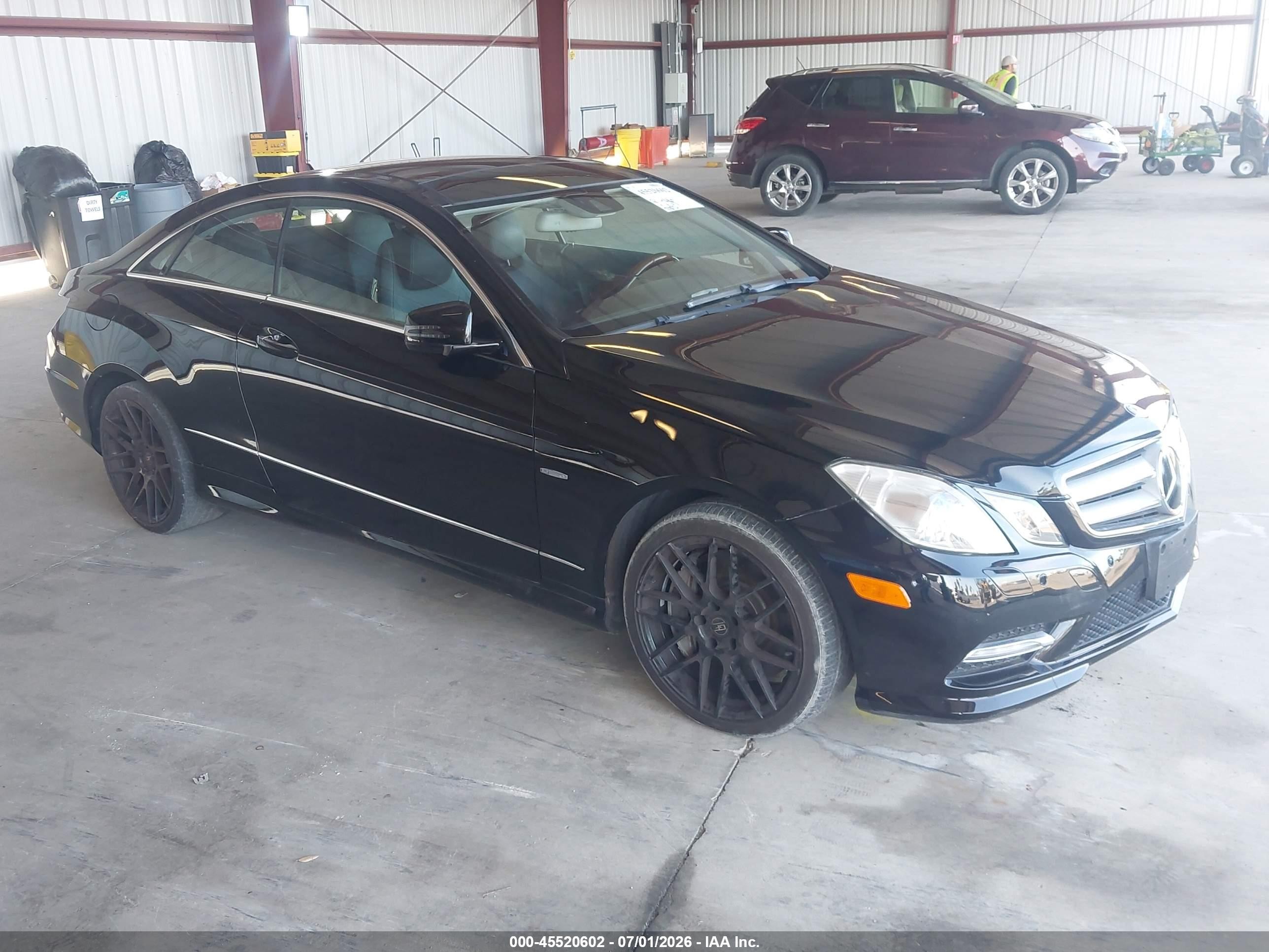 2012 Mercedes-Benz E 550, VIN WDDKJ7DB9CF155325 — Front end