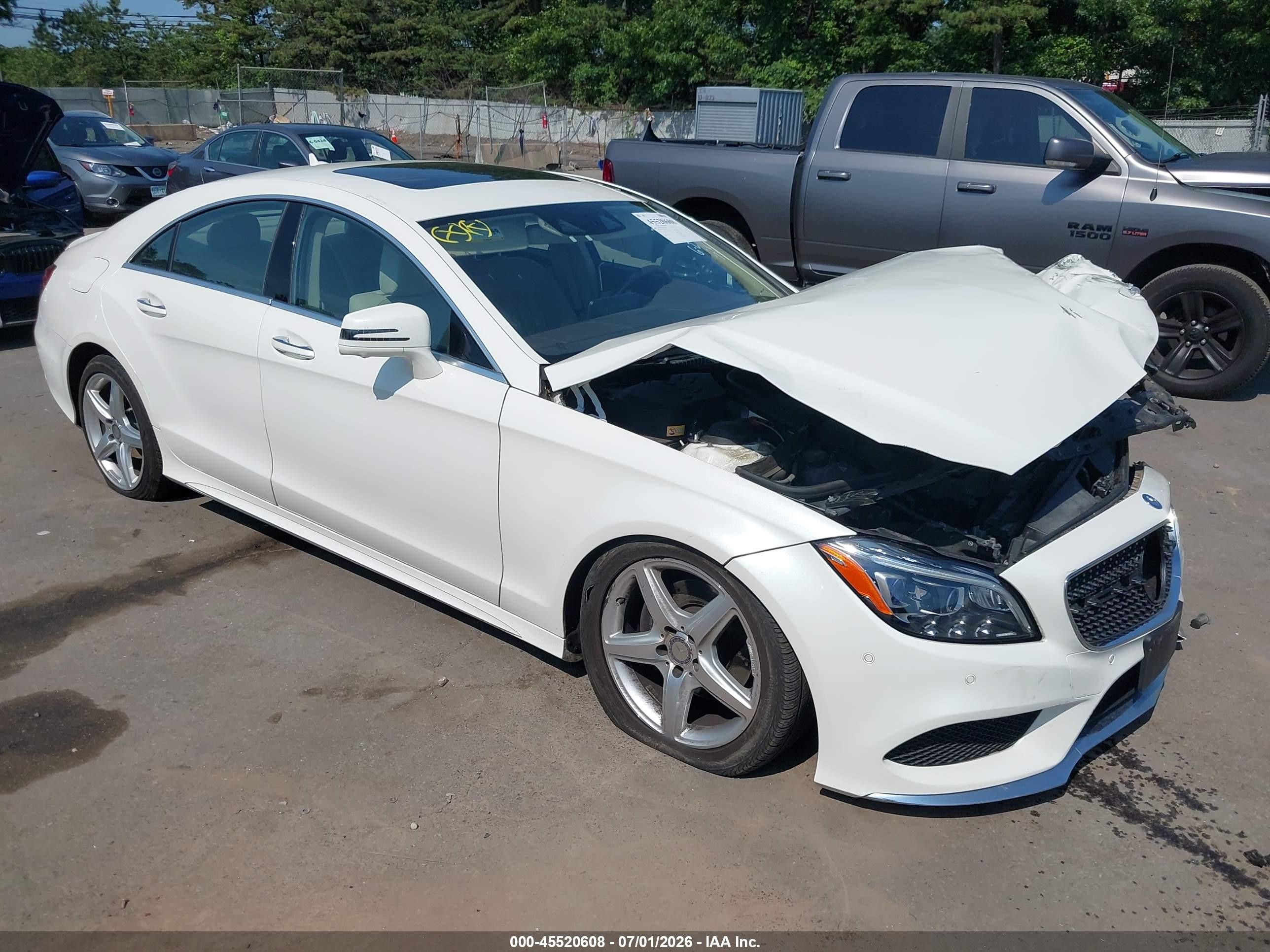 2016 Mercedes-Benz CLS 400, VIN WDDLJ6HB2GA166064 — Front end