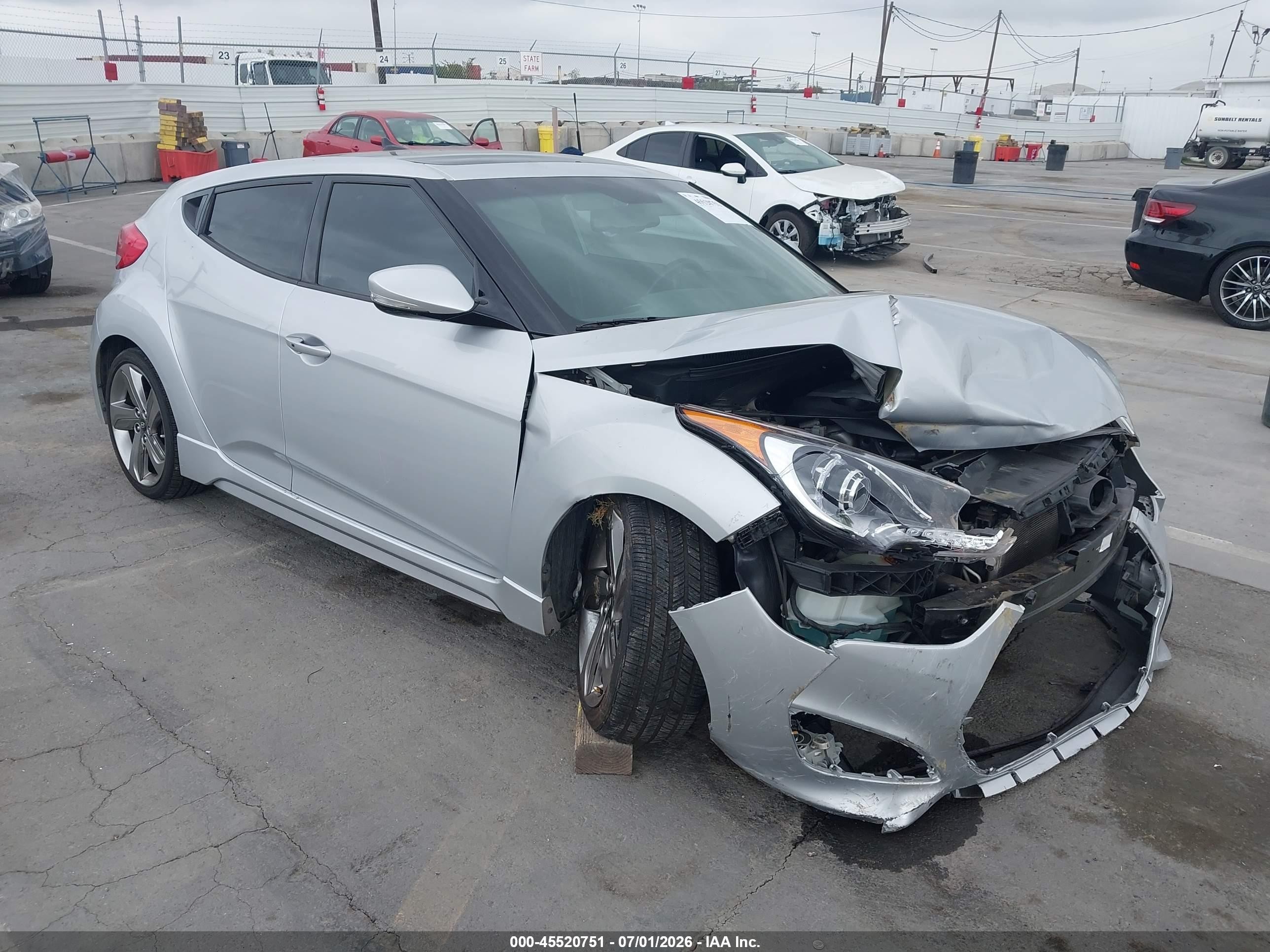 2013 Hyundai Veloster Turbo, VIN KMHTC6AE2DU108549 — Front end