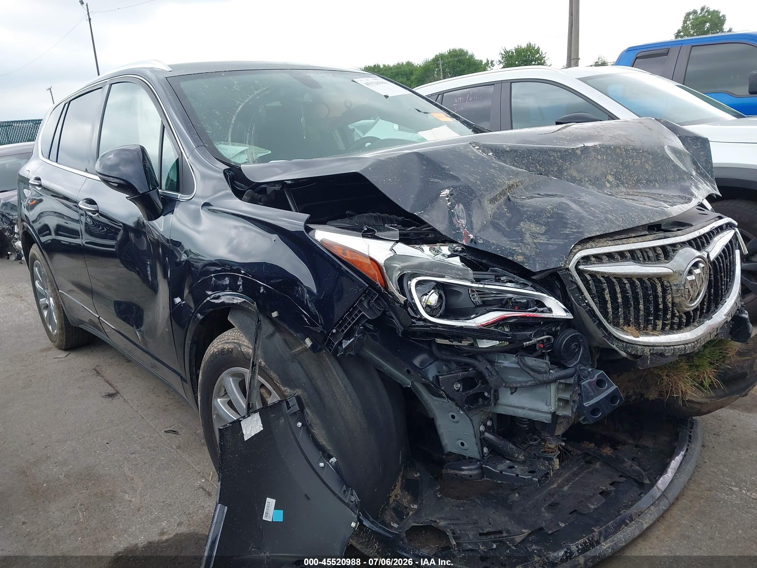 2020 Buick Envision Essence, VIN LRBFXCSA2LD155755 — Перед