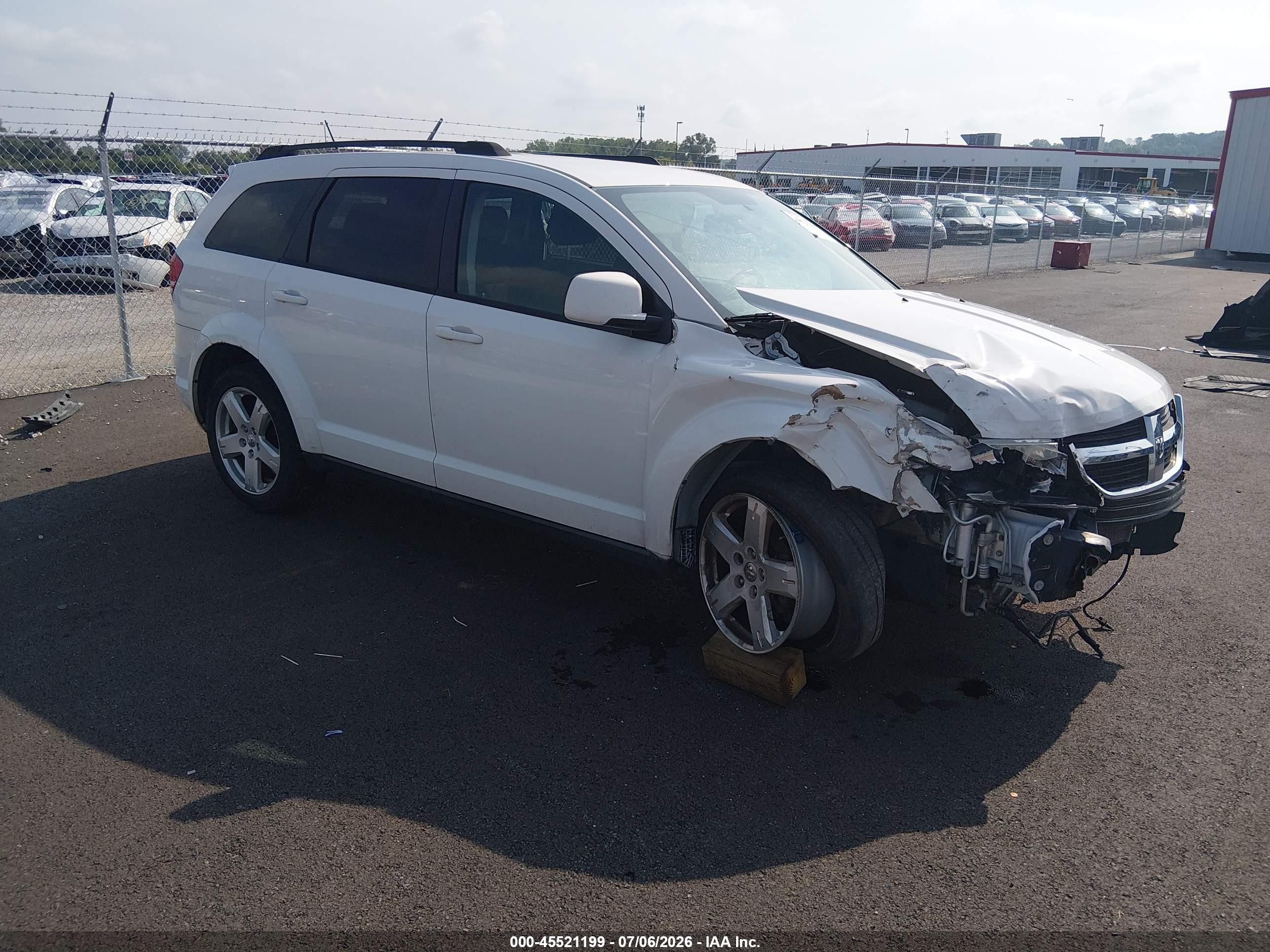 2010 Dodge Journey SXT, VIN 3D4PH5FV7AT106962 — Front end