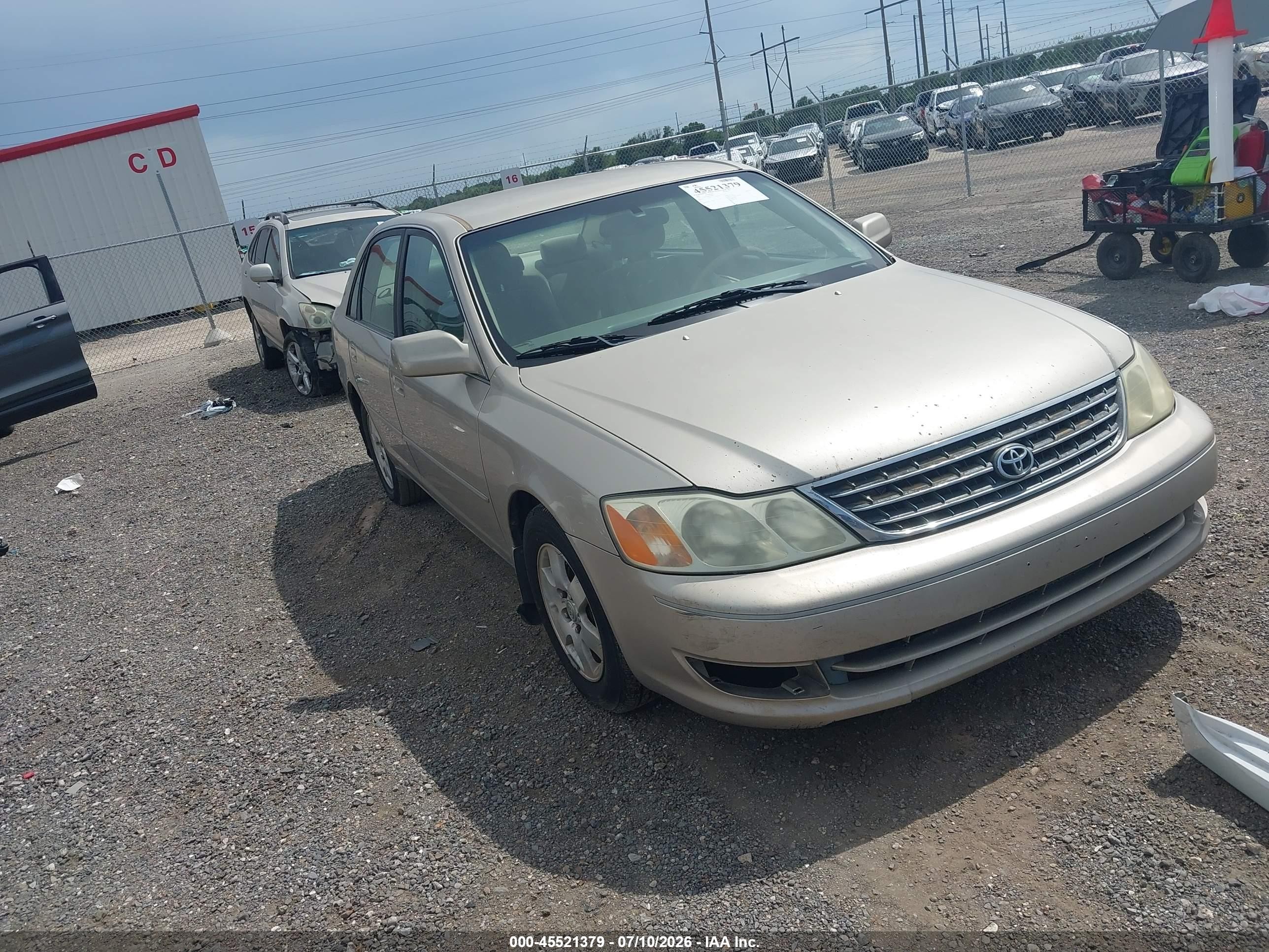 2003 Toyota Avalon XLS, VIN 4T1BF28B13U320042 — Normal wear