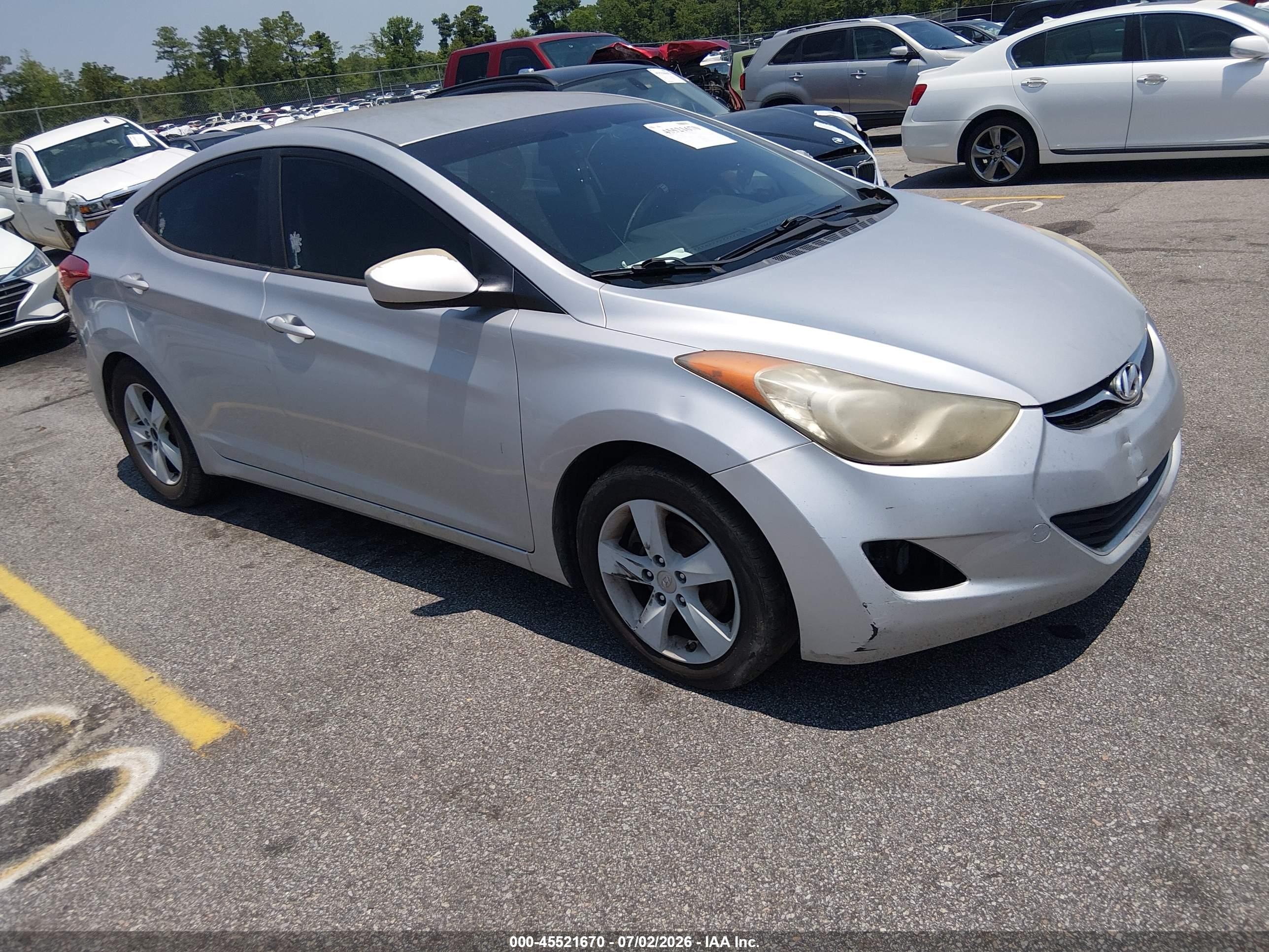 2012 Hyundai Elantra Limited, VIN 5NPDH4AE9CH079090 — Normal wear
