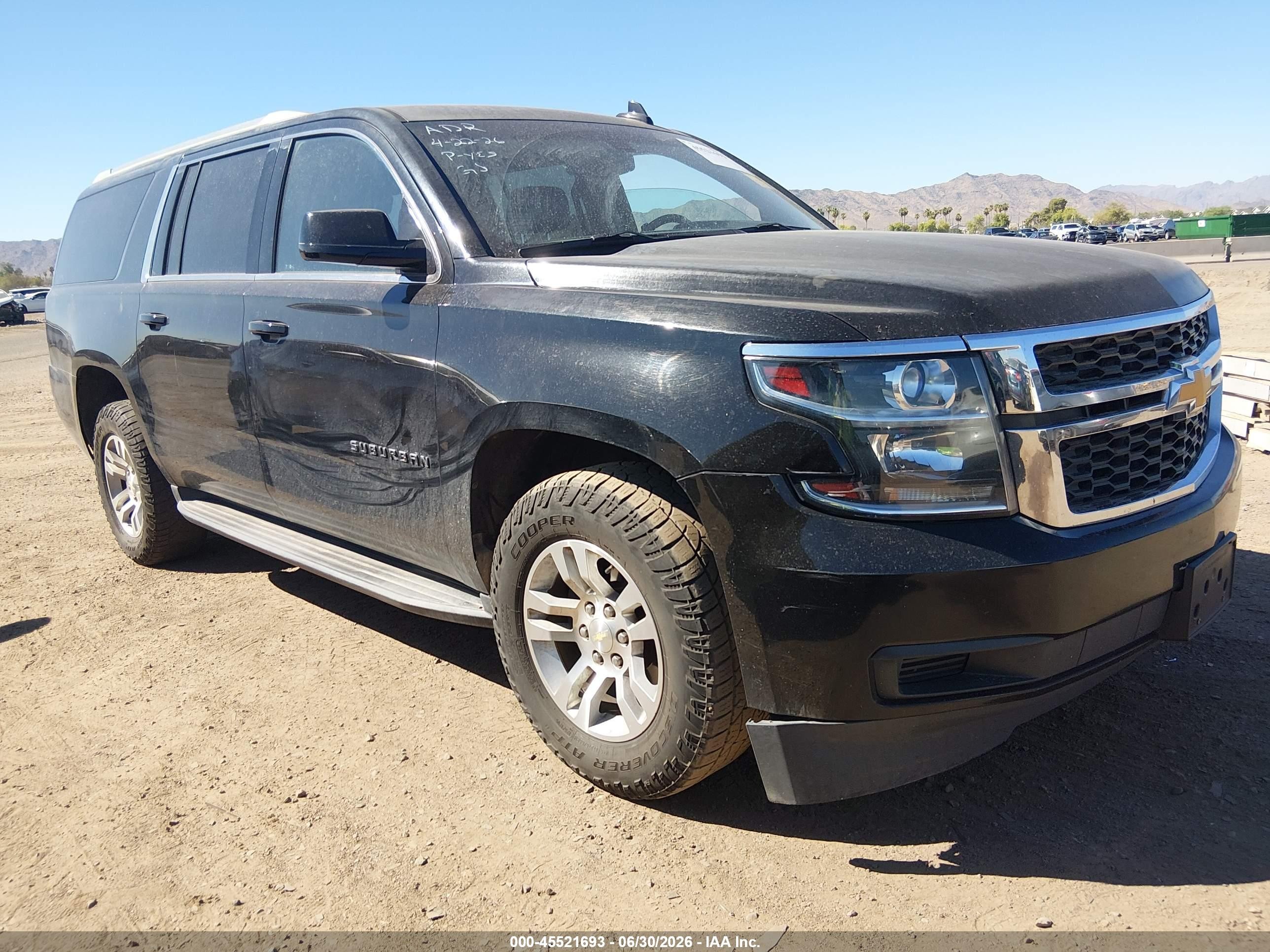 2017 Chevrolet Suburban LS, VIN 1GNSKGKC8HR117777 — Normal wear
