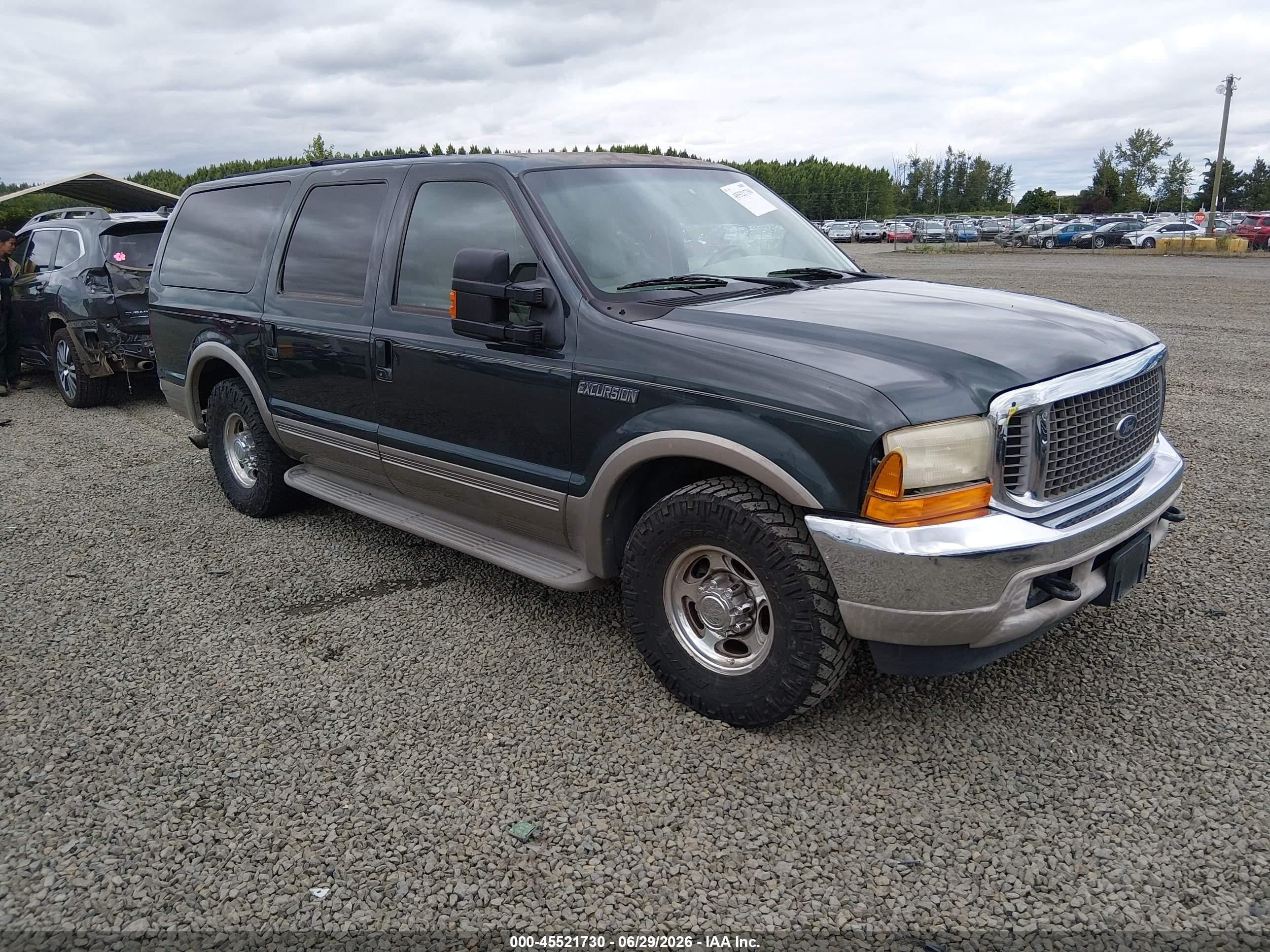 2000 Ford Excursion Limited, VIN 1FMNU42S0YEC80478 — Normal wear